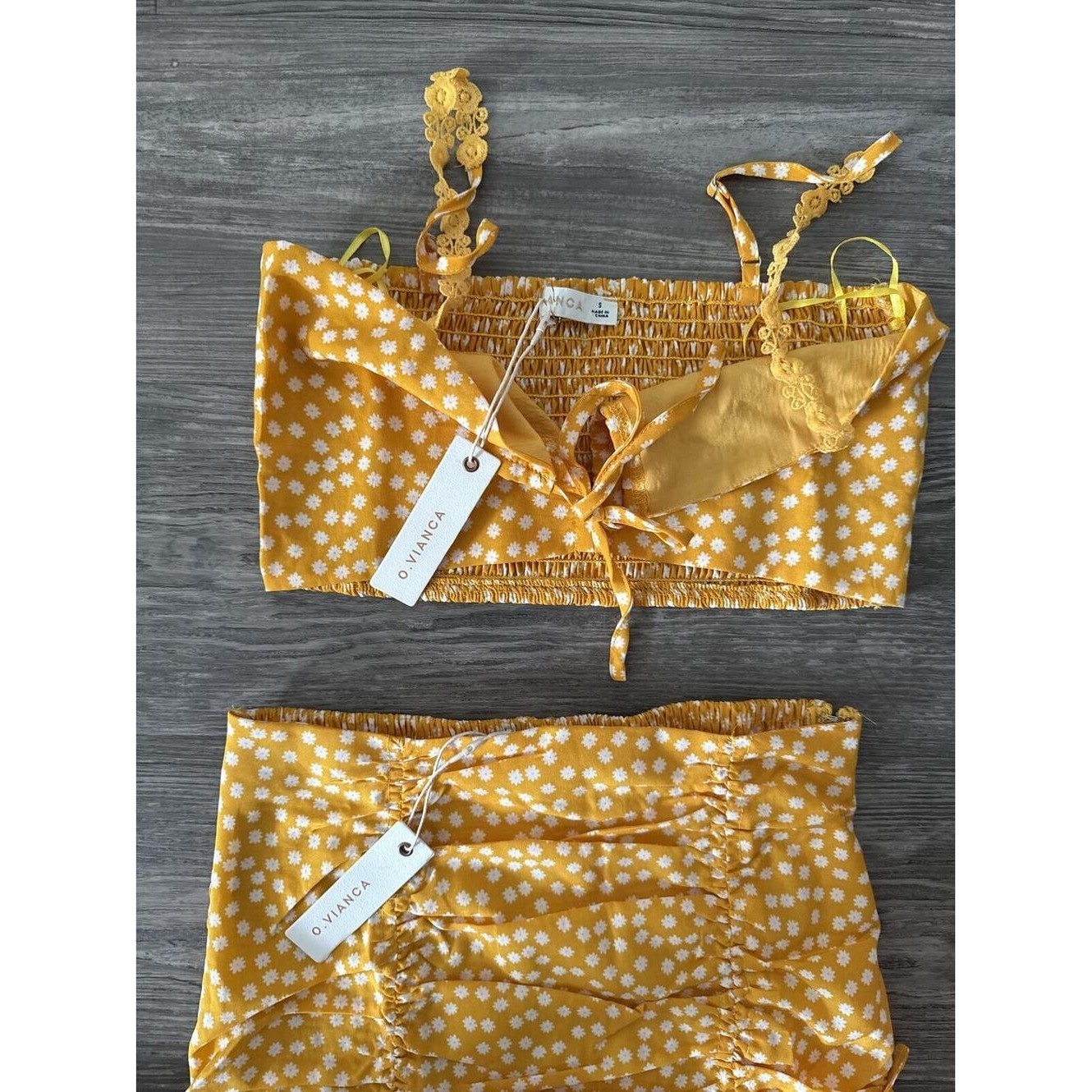 O. Vianca Yellow Daisy Ruched Two Piece Set Size S NWT