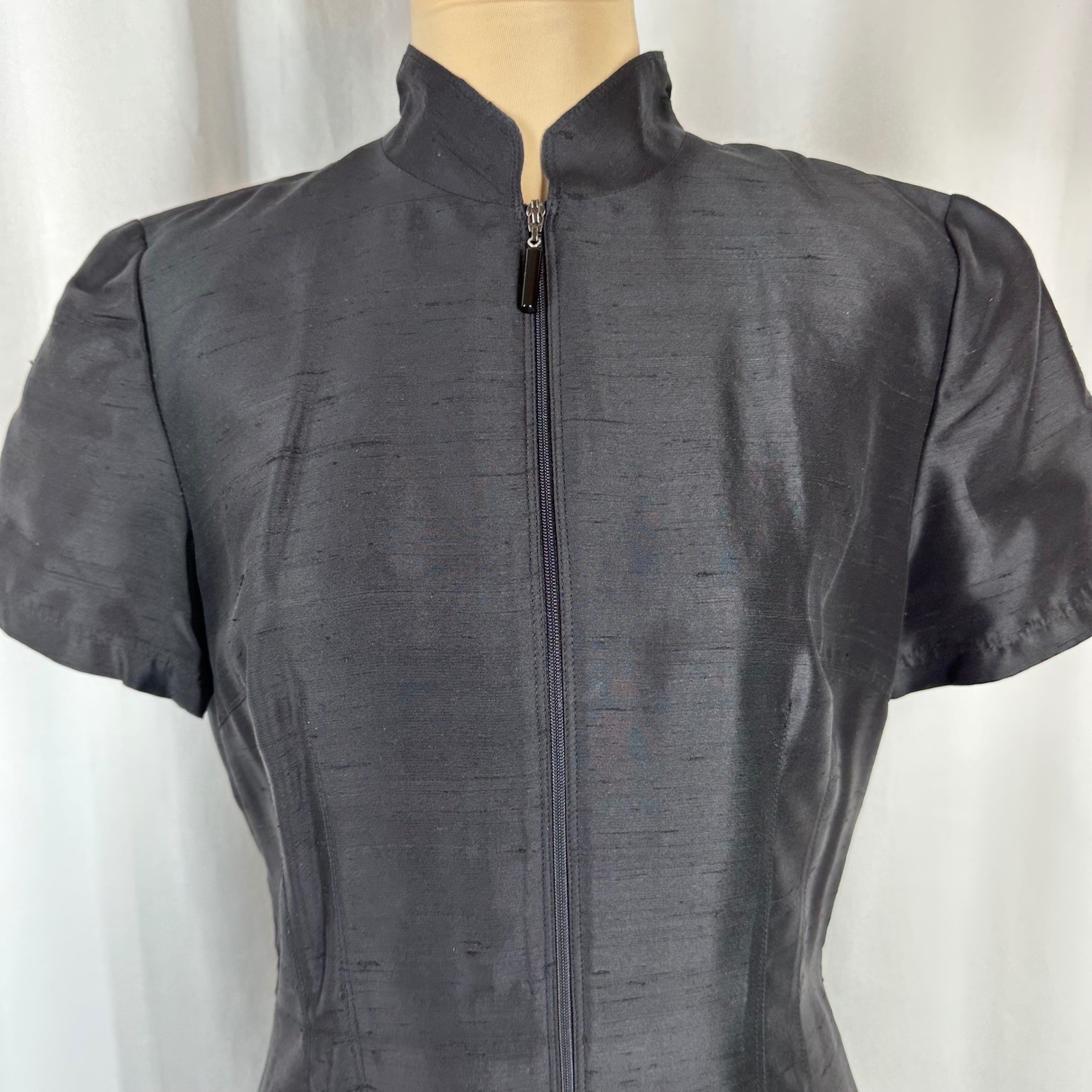 Dana Buchman Size 8 Black Silk Mandarin Collar Zip Sheath Dress