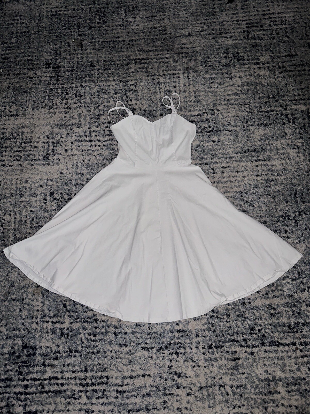 Gown Town White Dress L