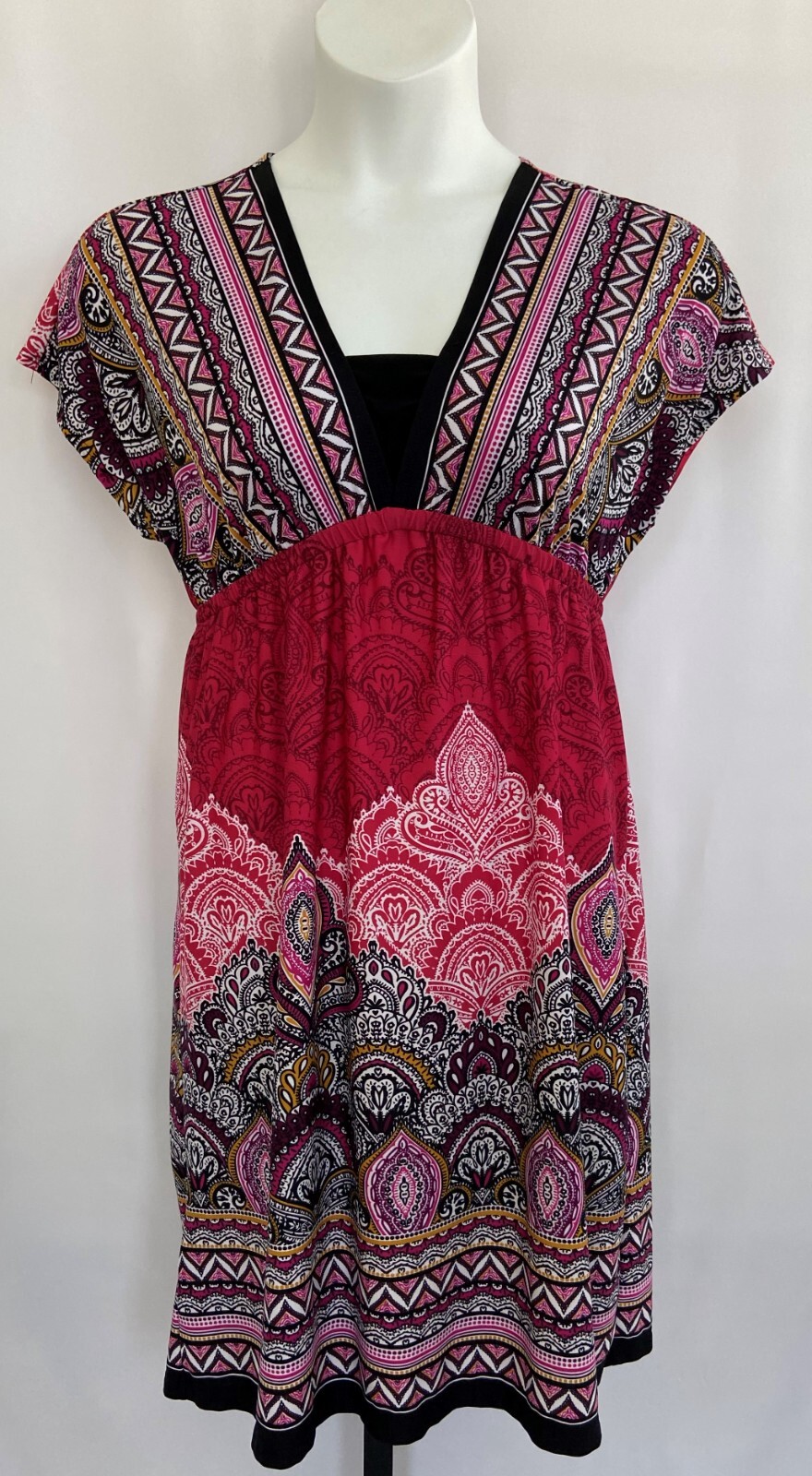 New Direction ladies size M dress with paisley print.