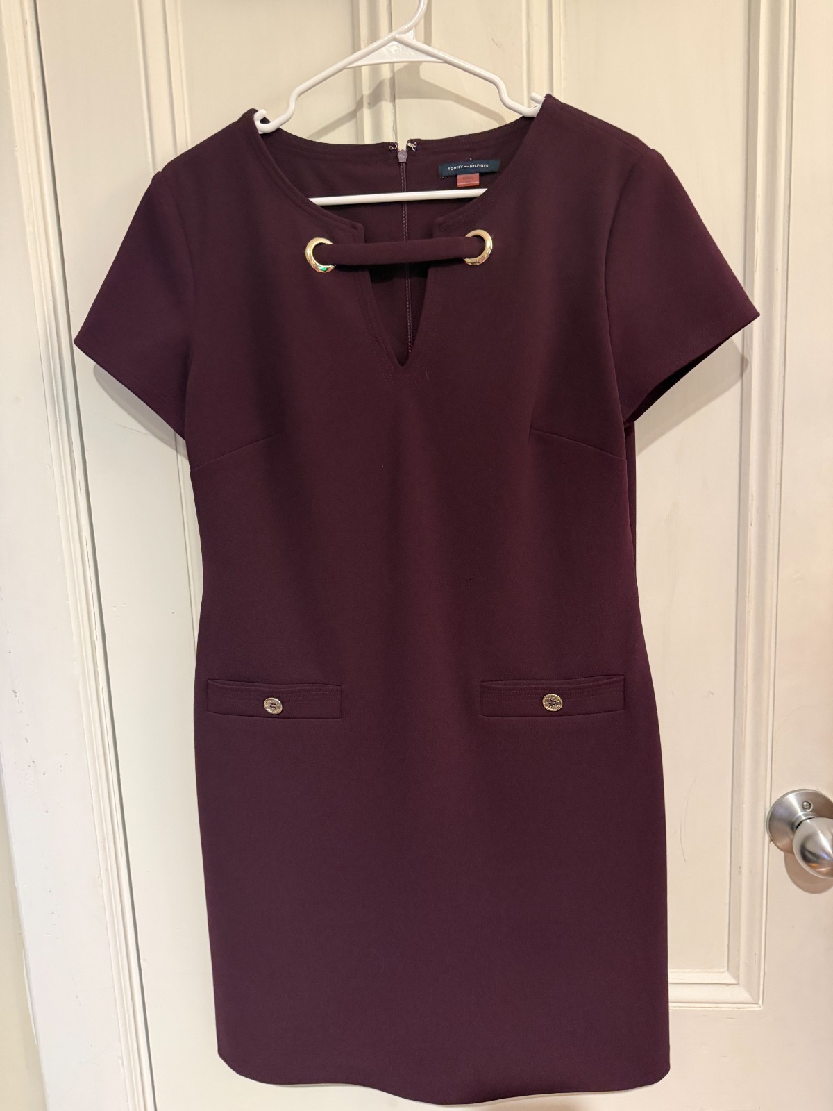 Tommy Hilfiger Women’s Short Sleeve Sheath Dress with Keyhole Burgundy Size 10
