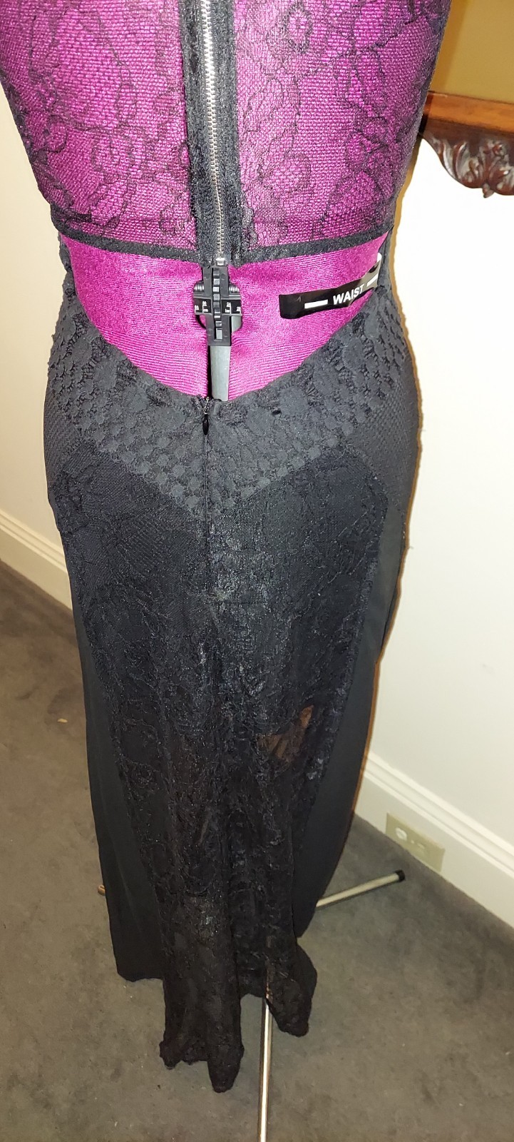 Black Multi-Design Mesh Lace Maxi Sheath Dress – Sz. M – Peek-a-Boo Back