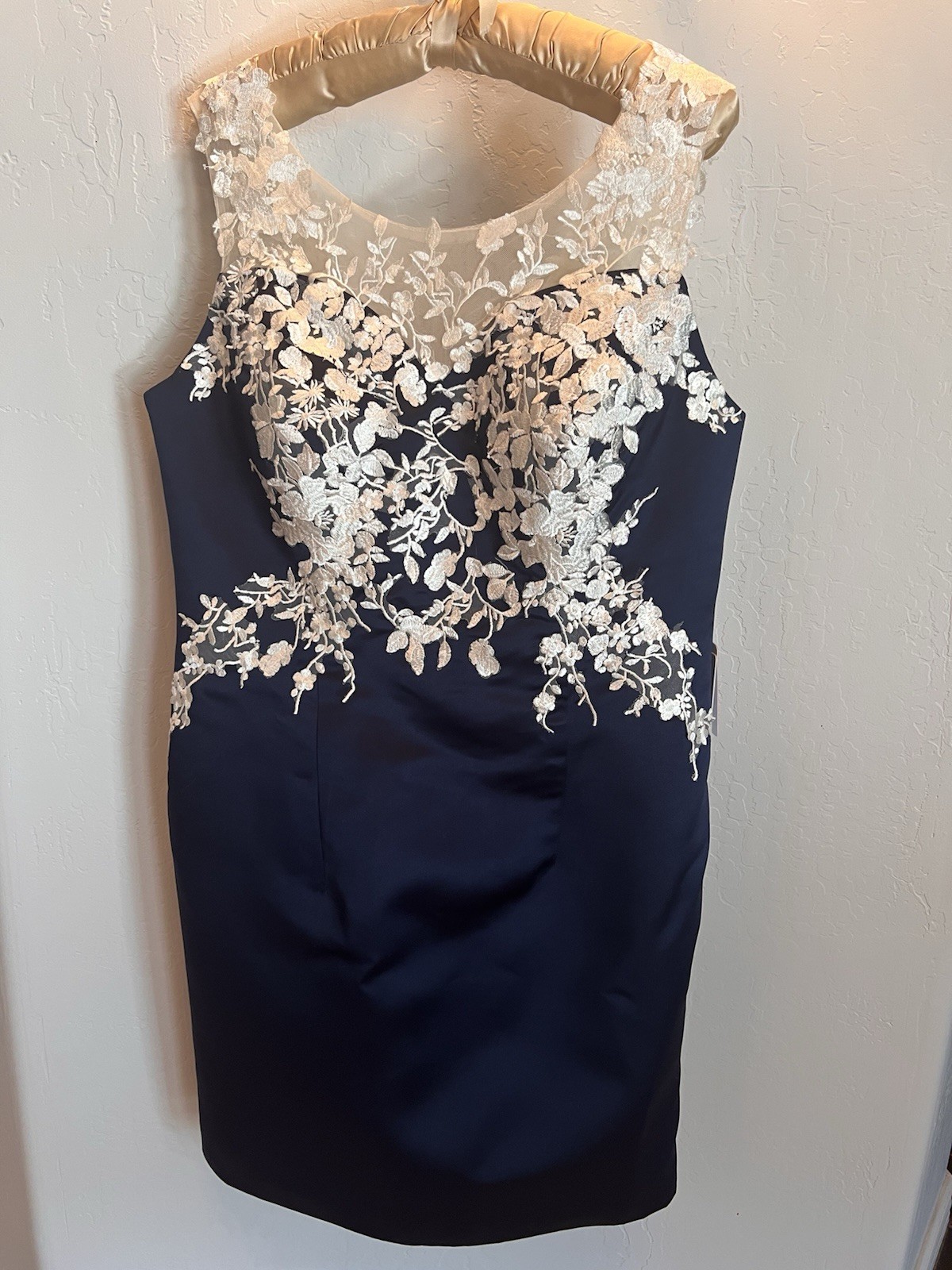 Gorgeous Navy Blue With White Embellishments Front And Back Formal Size 18W
