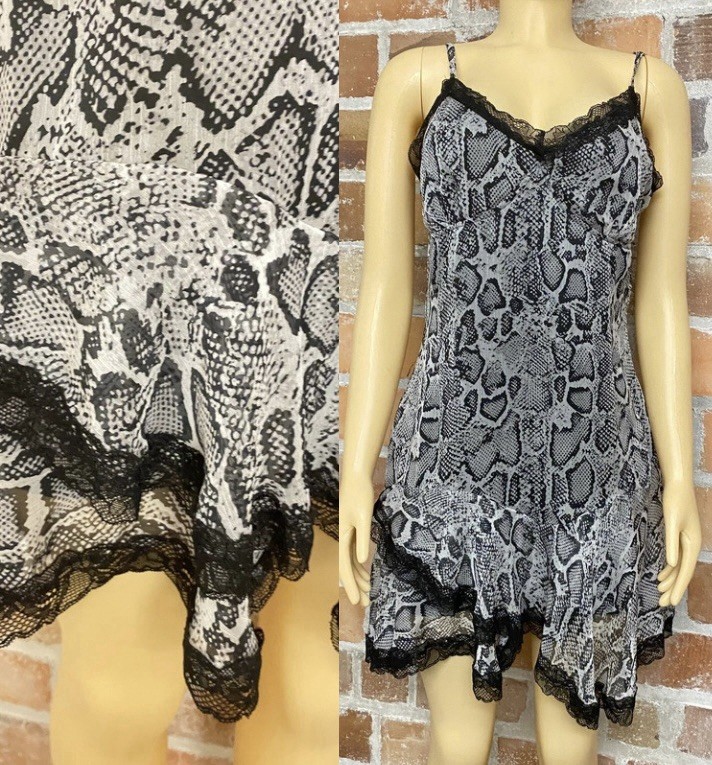 Forever 21 Black Gray Lace Snake Skin Eveningwear Slip Dress Strappy Sleeve LRG