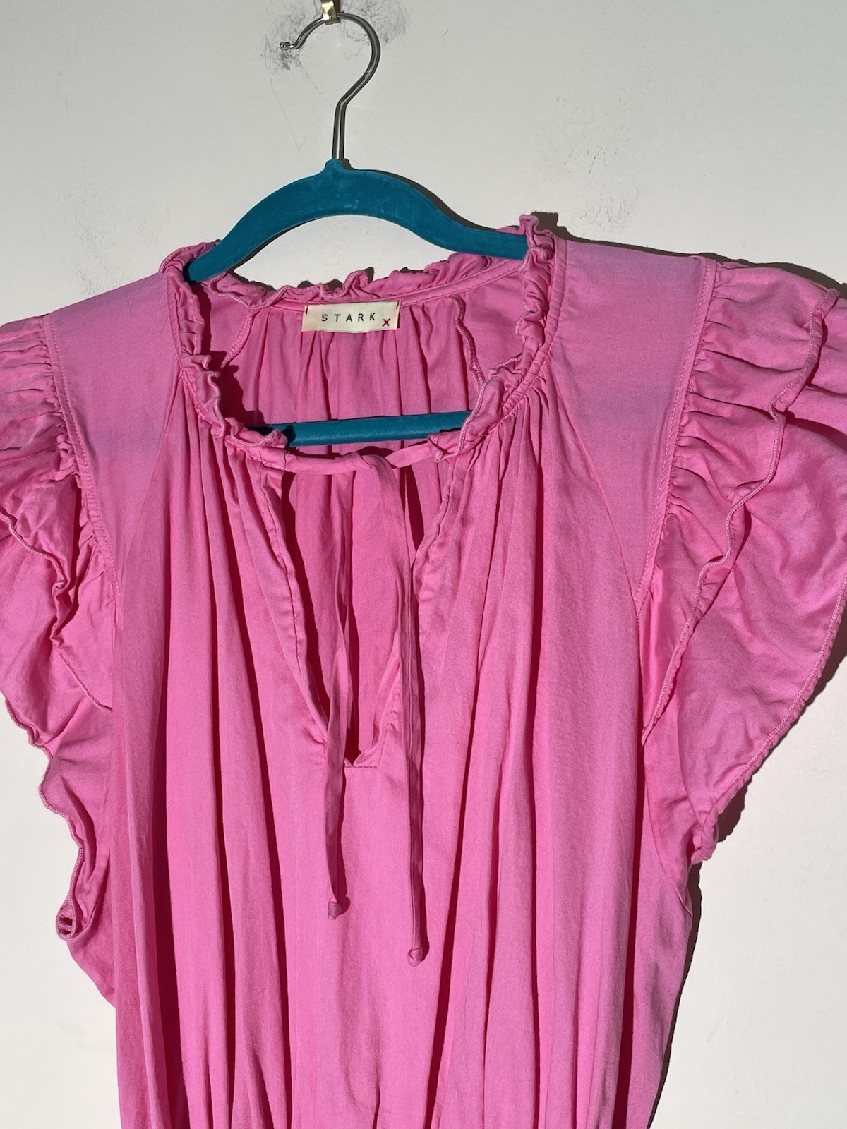 Stark X Austin Cotton Dress Flutter Sleeve Ruffle Collar Split VNeck Tie Waist