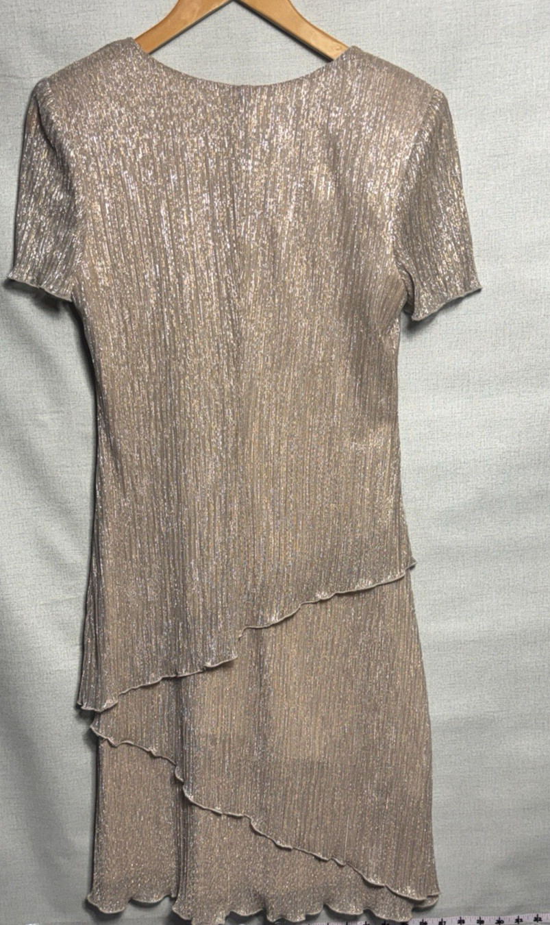 Connected Apparel Metallic Shimmer Overlay Dress Women’s Size 6 Champagne