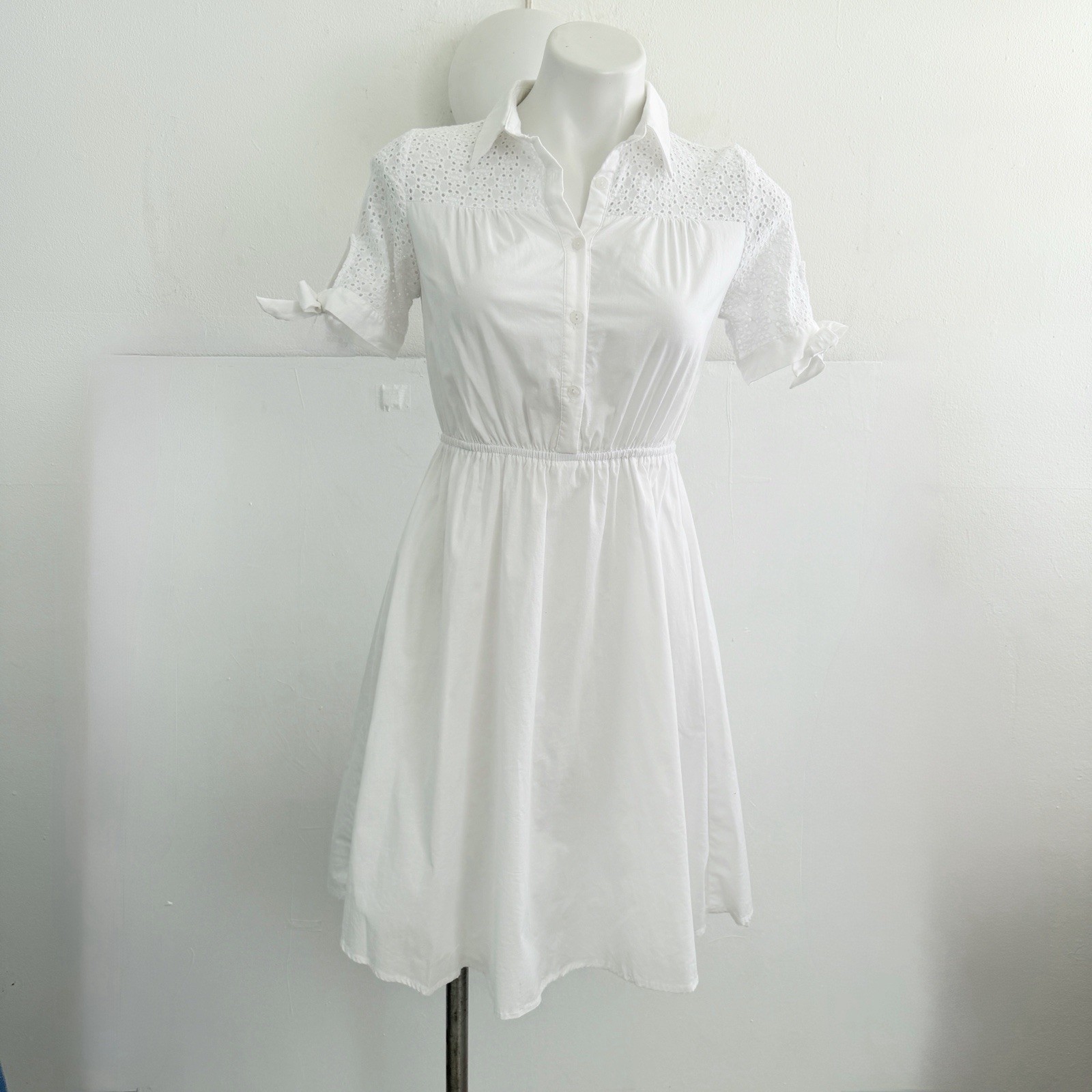 NEW MONTEAU White Eyelet Button Front Dress SMALL Short Sleeve Tie Cuff Women