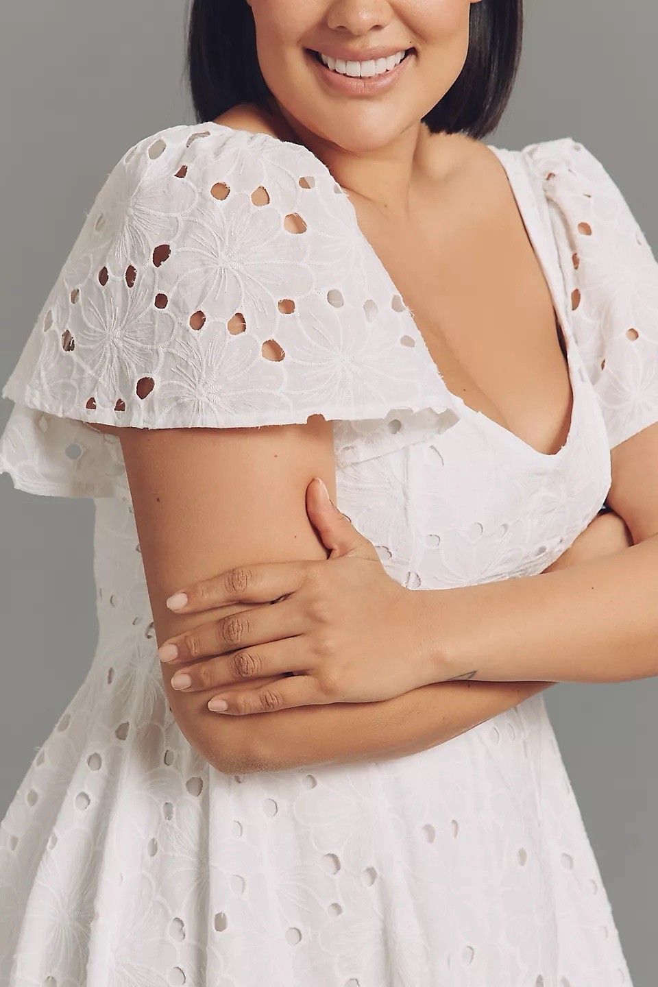 NWT Size XL – Extro&Vert Ada Flutter-Sleeve Broderie Midi Dress (NWT US$ 123)