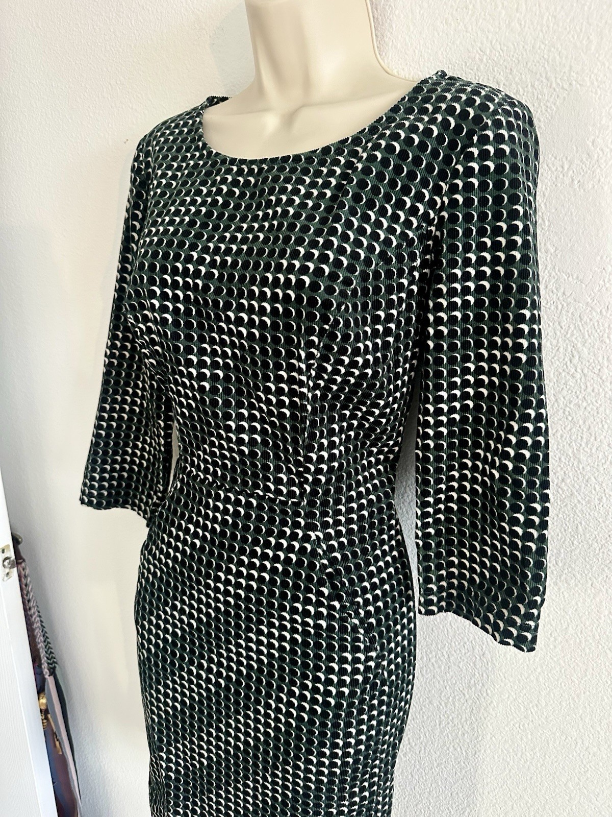 Boden Knee Length Sheath Pencil Dress Green Black Corduroy 3/4 Sleeve Retro Sz 4