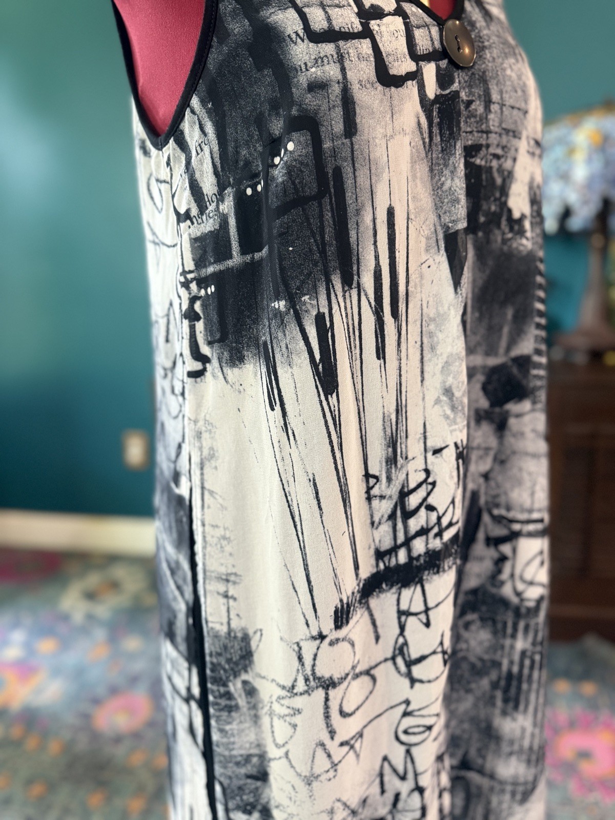 Simply Art By Dolcezza Black White graffiti “8 Directions To Take” Dress Large