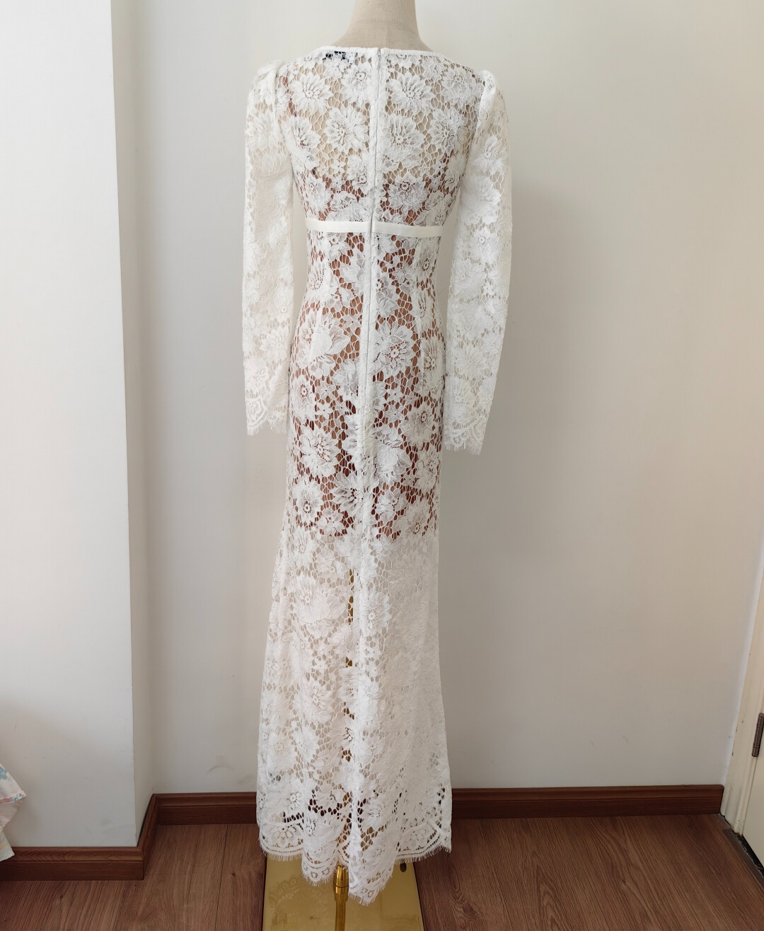 Women Self-Portrait V-neck Embroidered Slim Fit Long Sleeve Maxi Dress