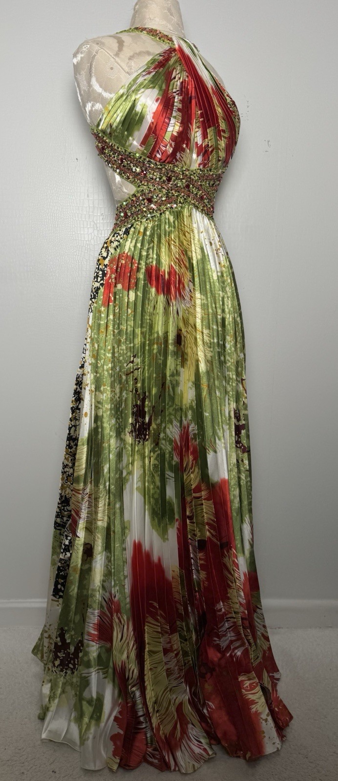 NWT Beaded Halter Open Back Pleated Tropical Print Formal Evening Gown S/M