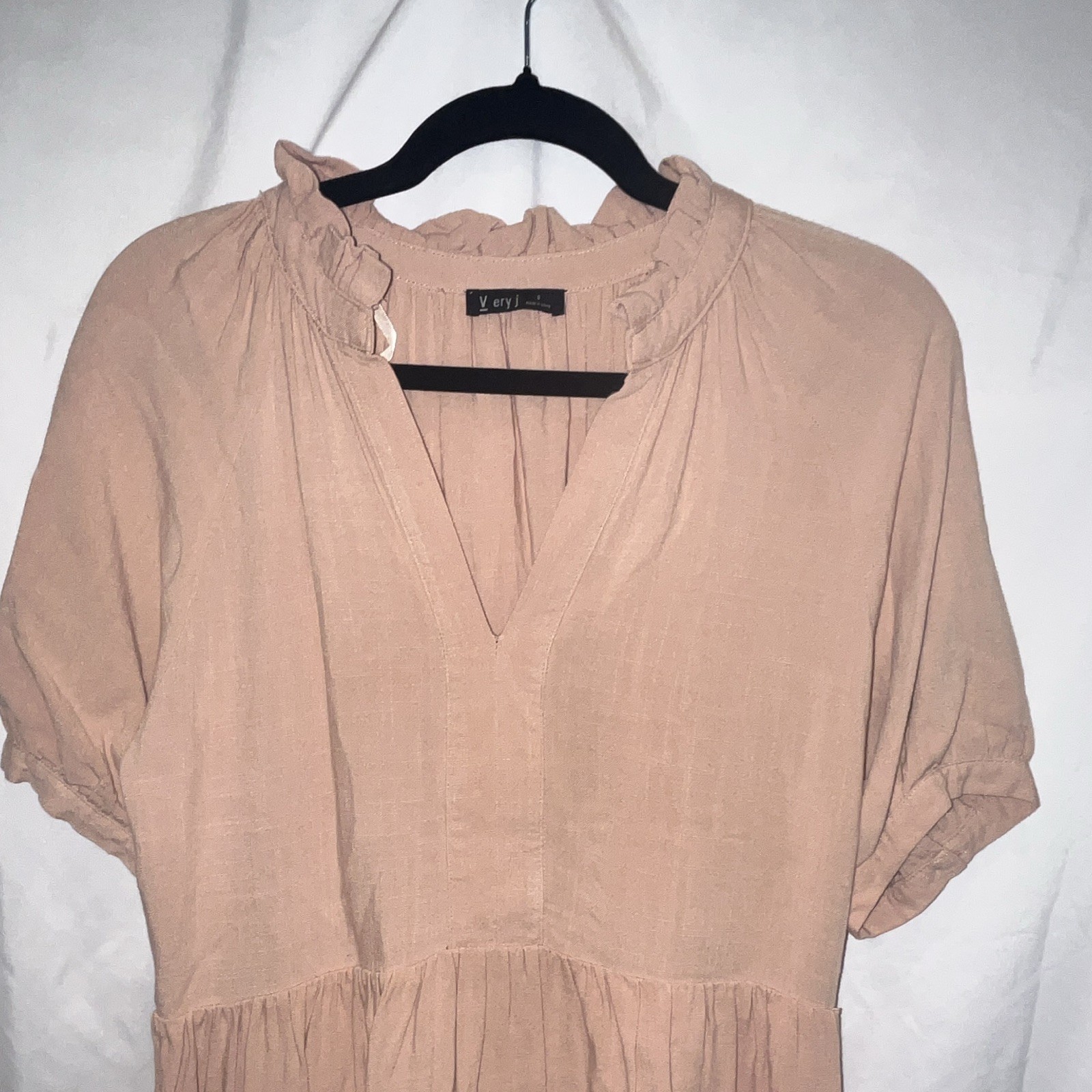 Very J Solid Beige Short A-Line Dress S V-Neck Short Sleeve Ruffle Accents