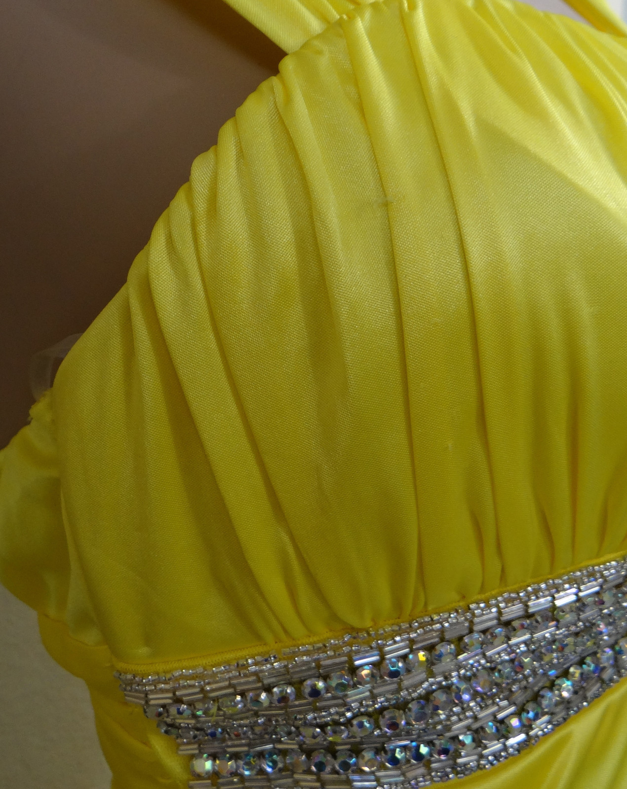 NEW W DEFECT MY MICHELLE wide strap yellow bead sweep train prom dress,jr 5,9