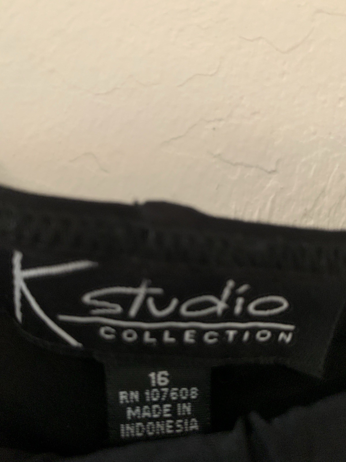 K Studio Collection Black Shift Dress Scoop Neck Knee Length Ruffle Hem 16 NWT