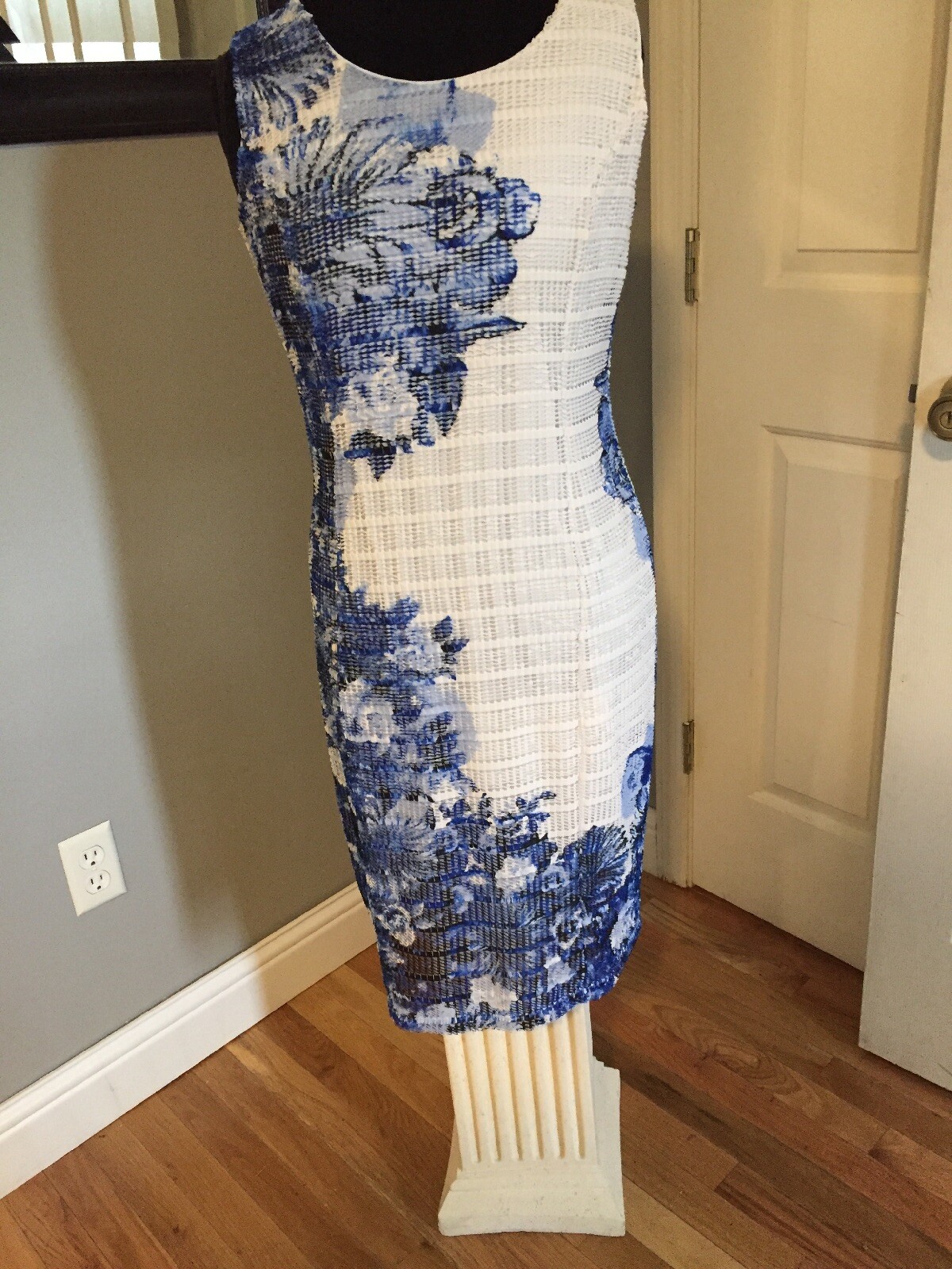 Picadilly Fashions Dress Size Small Sleeveless Stretchy White & Blue NWT $100