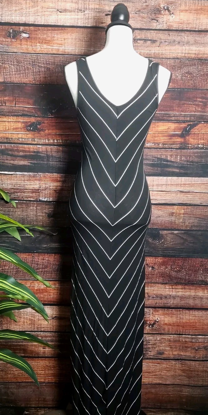 J.O & CO Dress Size 6 7 Maxi Rayon Stretch Long Black White Striped