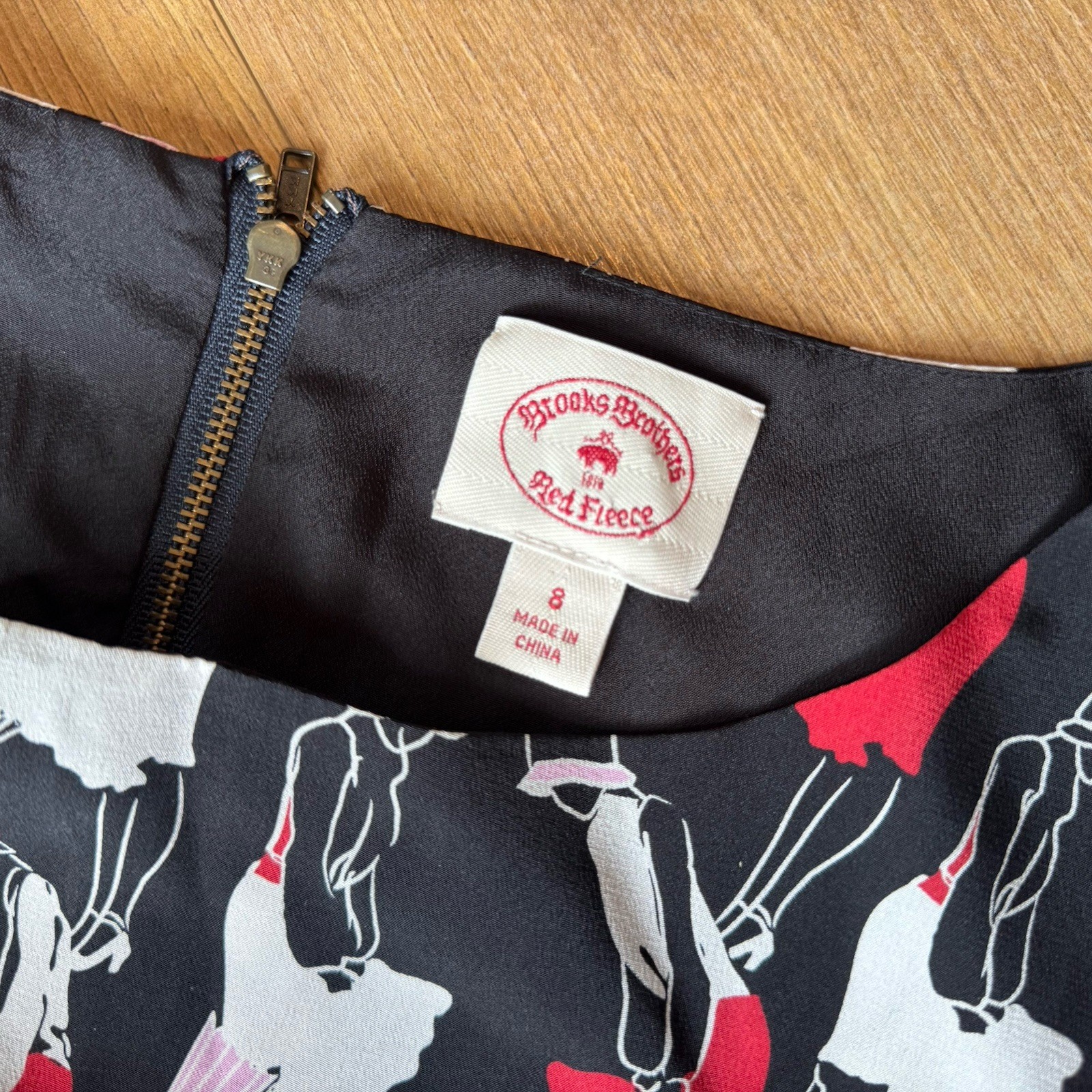 Brooks Brothers Red Fleece Size 8 100% Silk Dress Black Red White Women Print