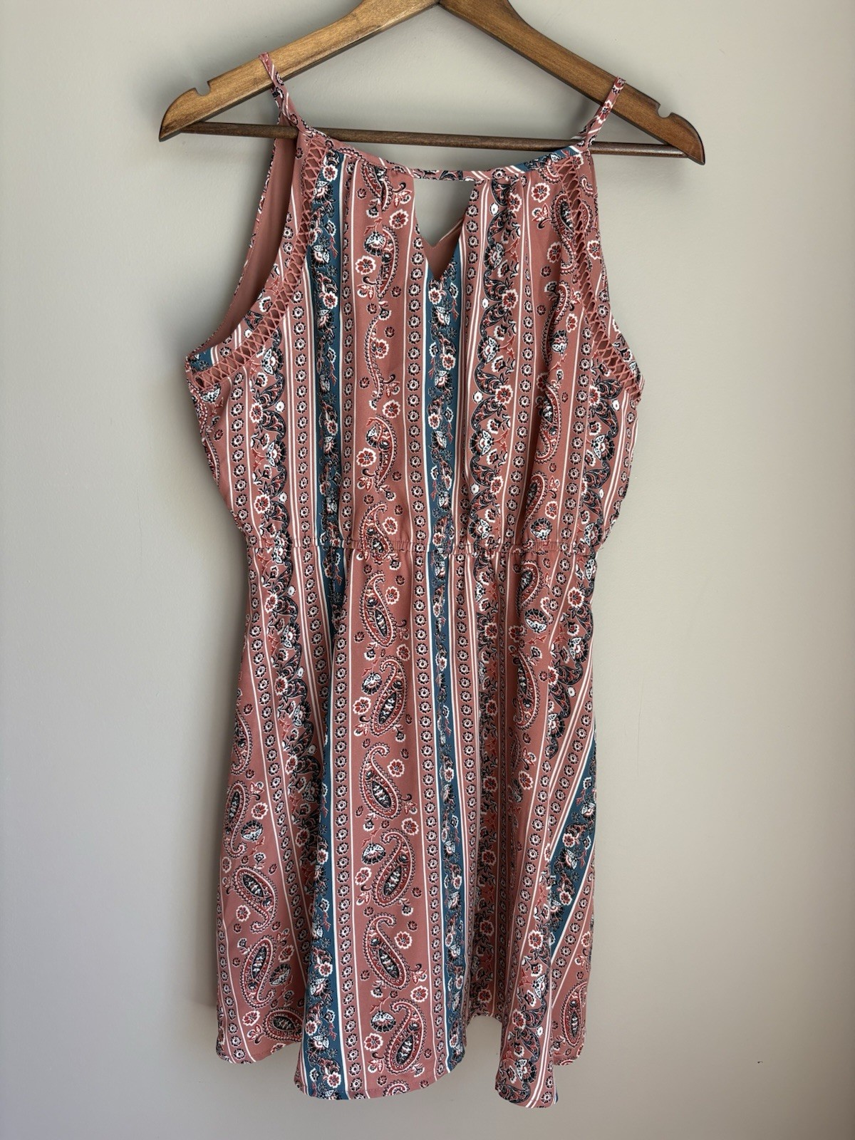 NWT Francesca’s Paisley Floral Dress Size Medium Women’s