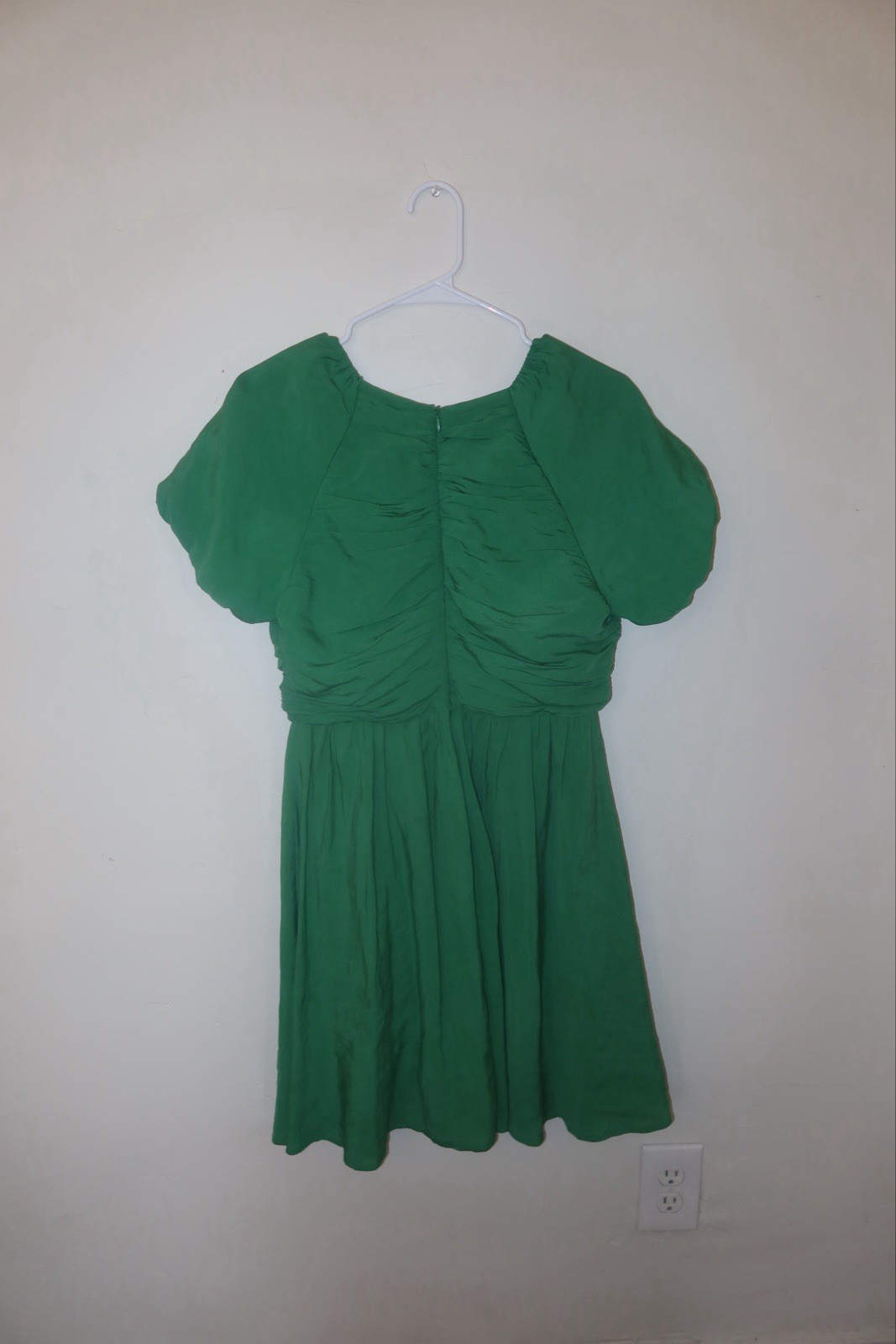 böhme Green Solid Ruched V-Neck Puff Short Sleeve Zip Knee Dress Size S