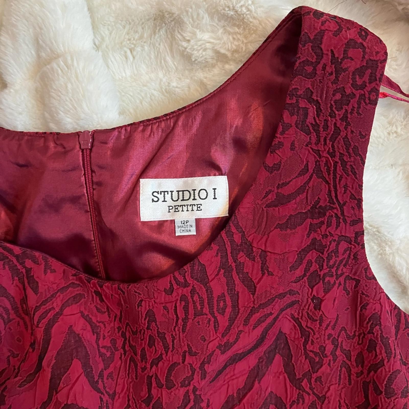 Studio I 12P Red Subtle Mixed Animal Print Sleeveless Spring Fall Sheath Dress