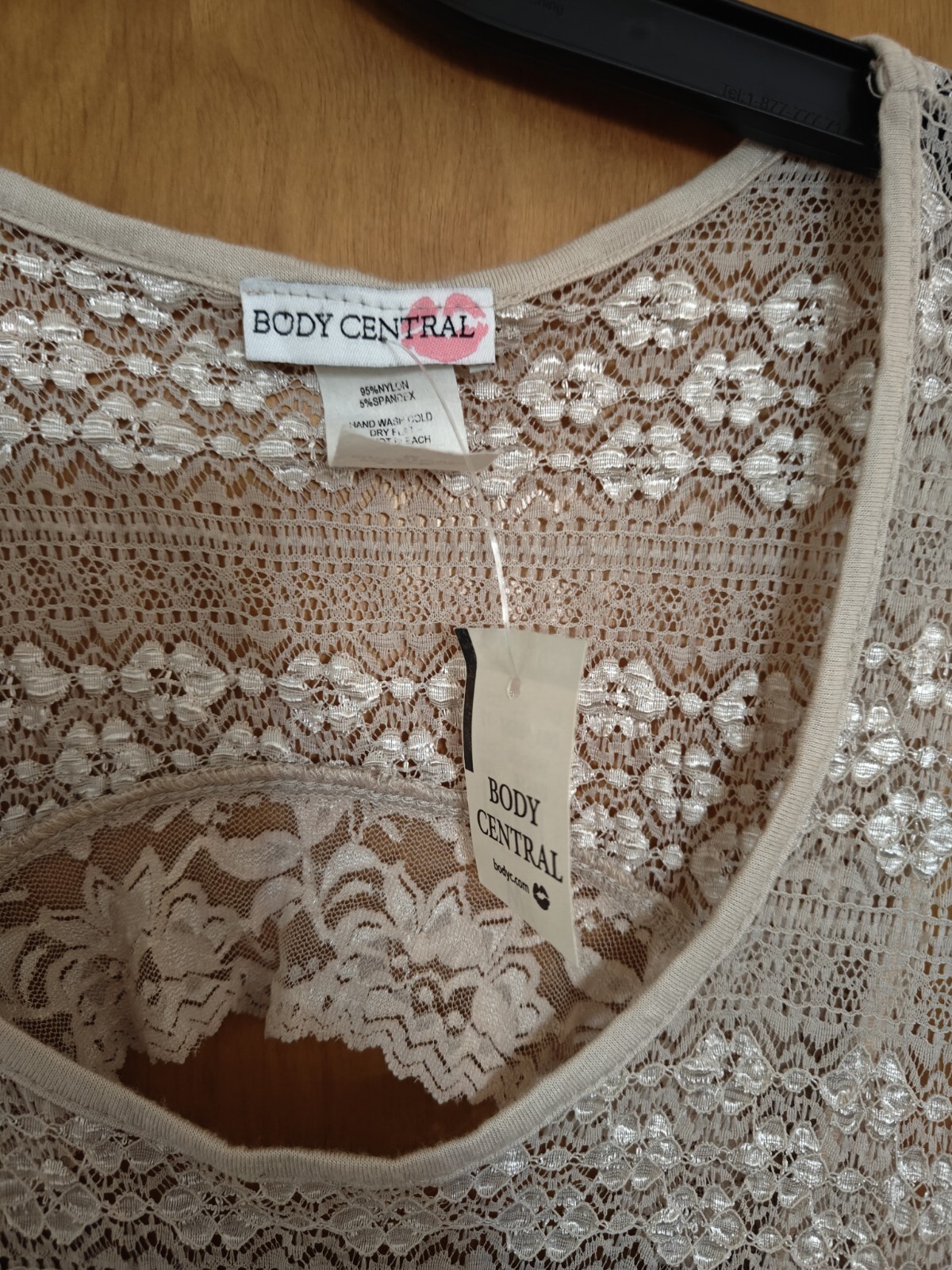 Body Central Lace Overlay Dress Open Back Beige Tan Floral NWT Size Medium Stain