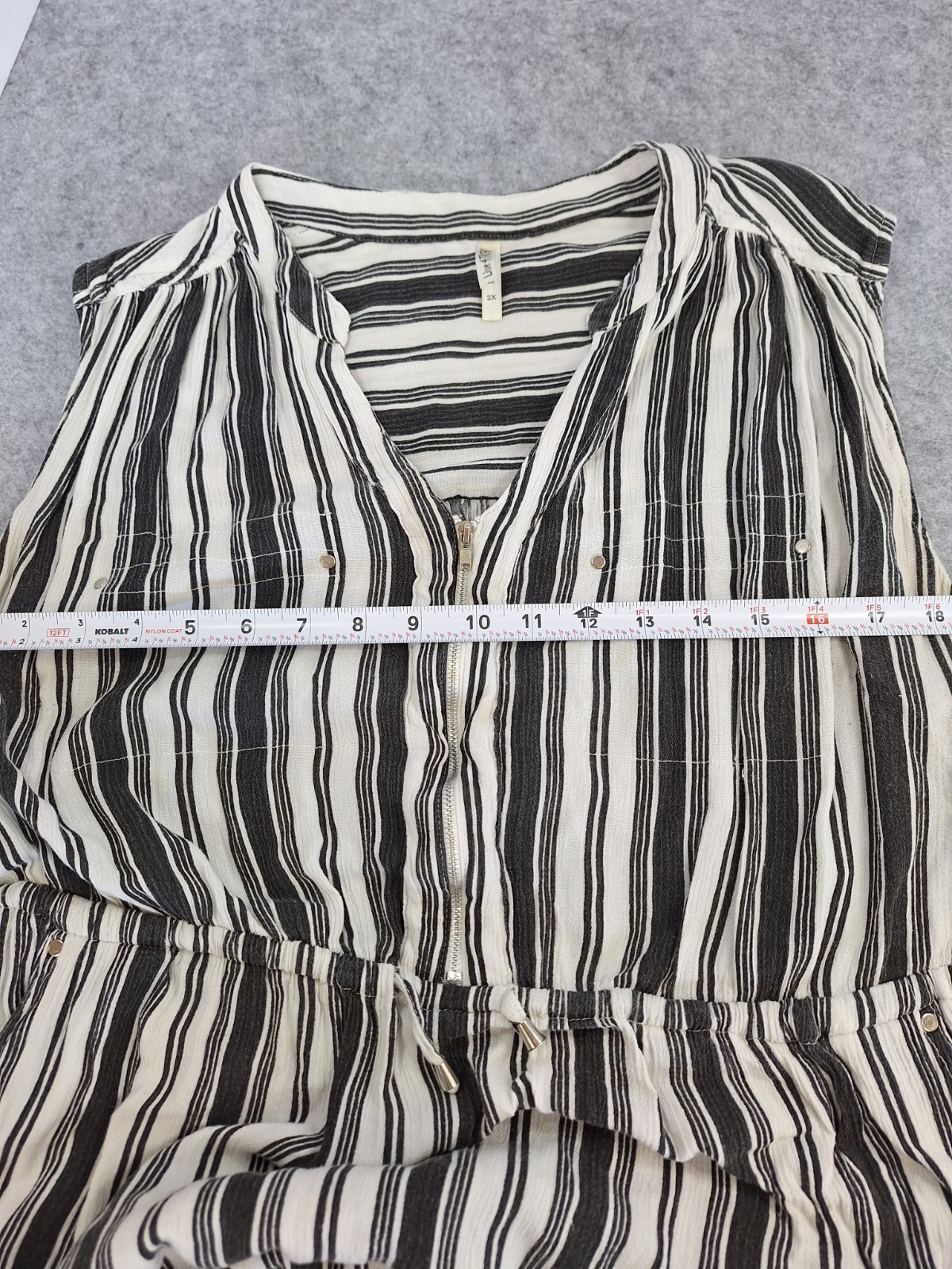 Liv 4 Truth Sleeveless 2x Blue/ White Stripes Preppy, Beach Comfort