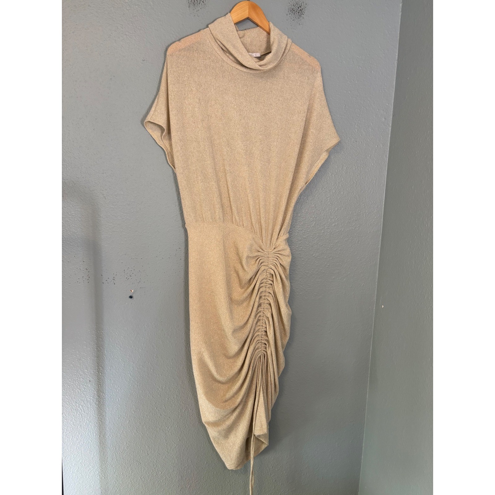 Black Halo Iliana Ruched Sheath Dress Sparkling Champagne Size Large