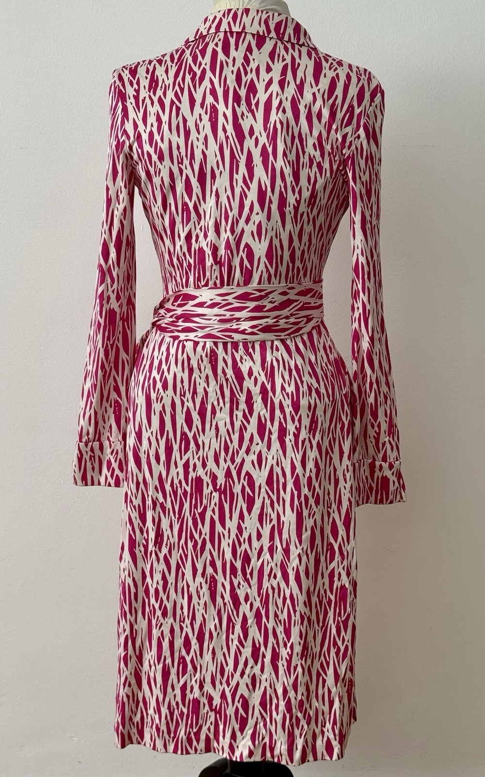 Diane von Furstenberg Pink Jeanne Designer Silk Wrap Dress Size 6