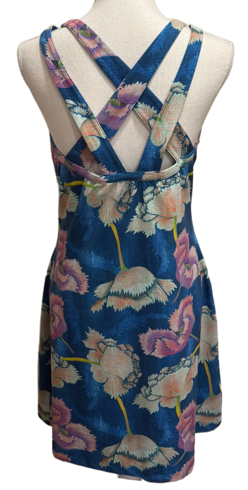 Title Nine Women’s Size Medium Dress Built In Bra Nylon Spandex Blend Floral