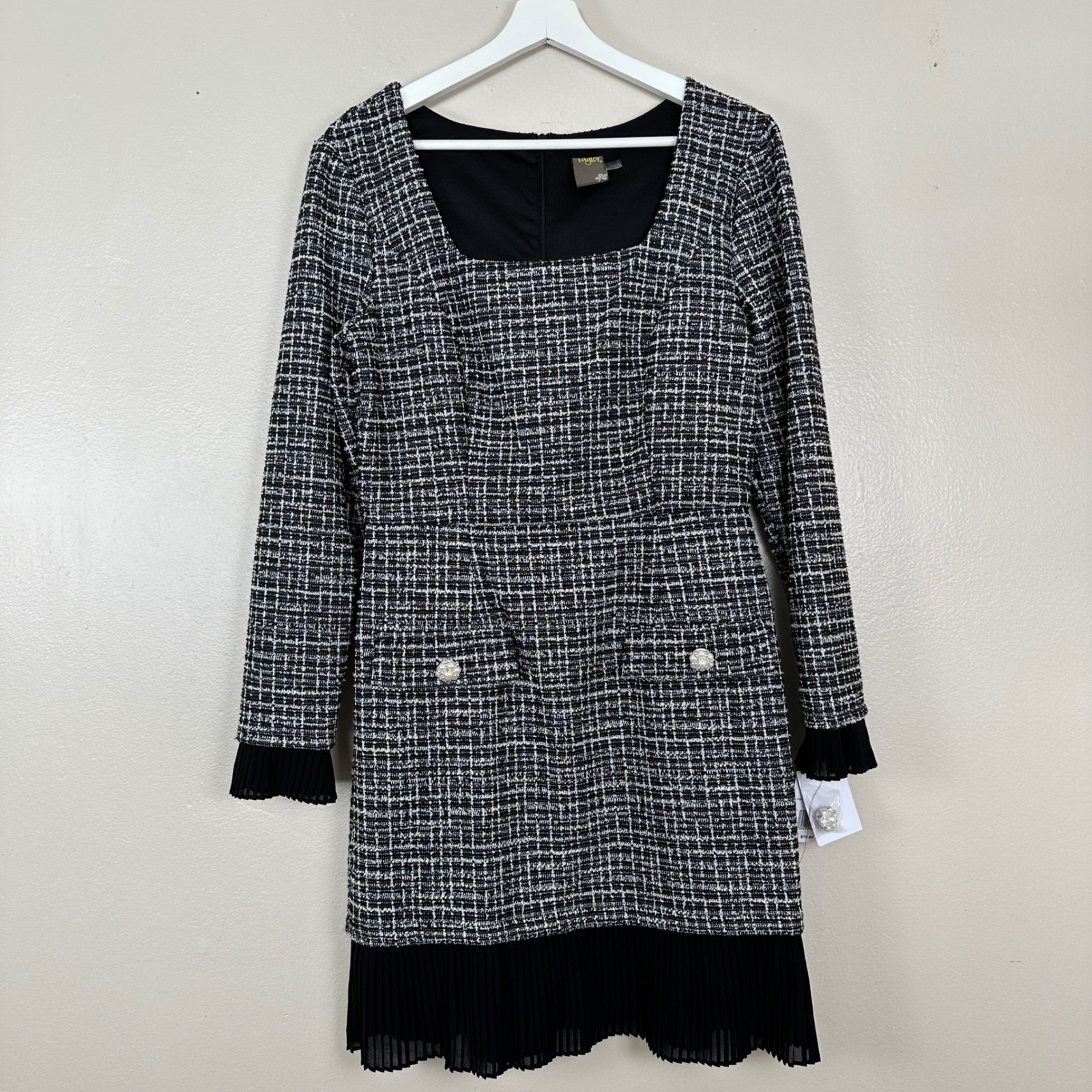 Taylor Women’s 12 Tweed Dress Black Ivory Pleated Hem Pearl Button 3999MK