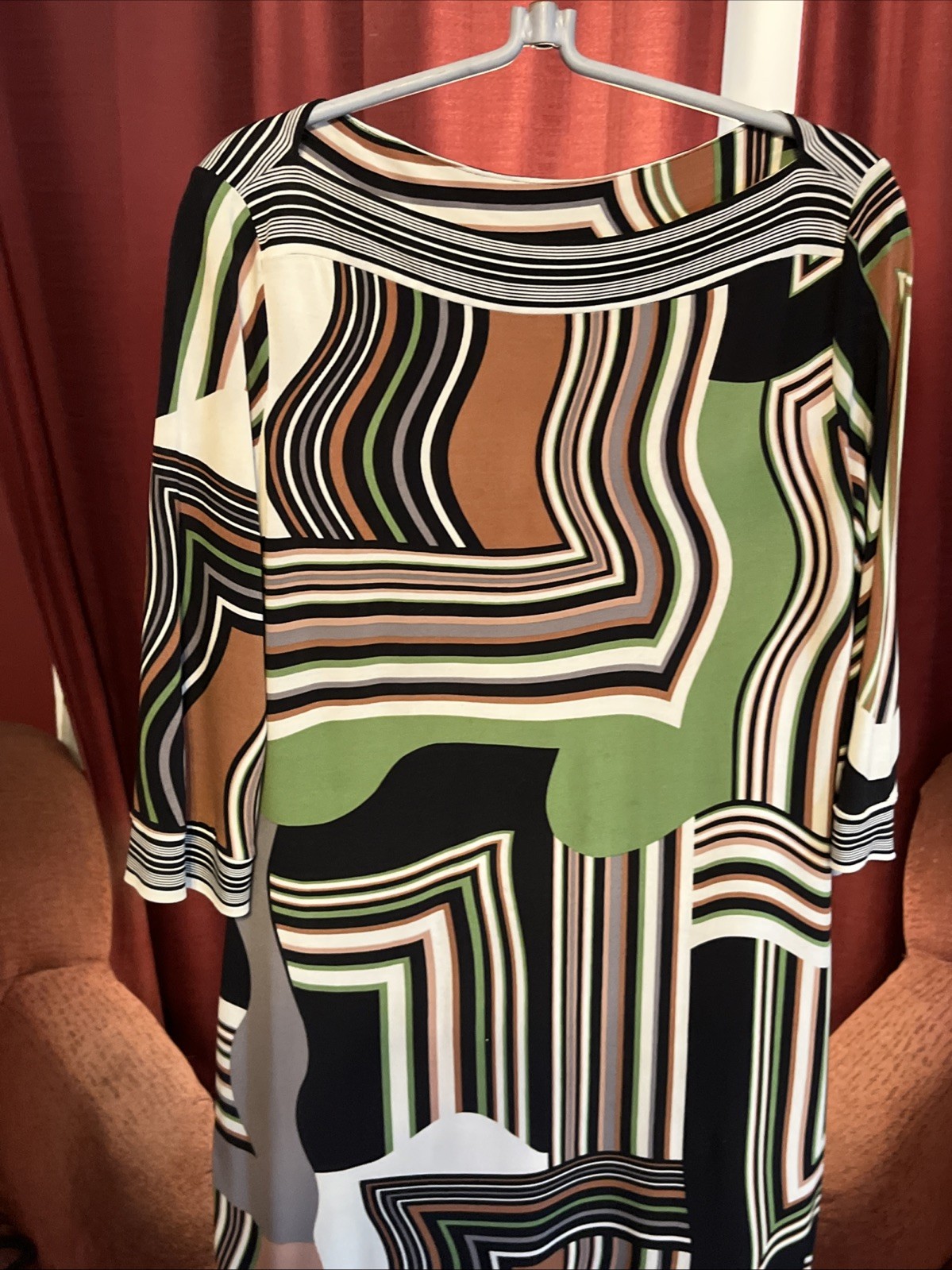 Ali Ro Abstract Retro Mod Print. Size 8. Polyester/Spandex. Excellent Condition
