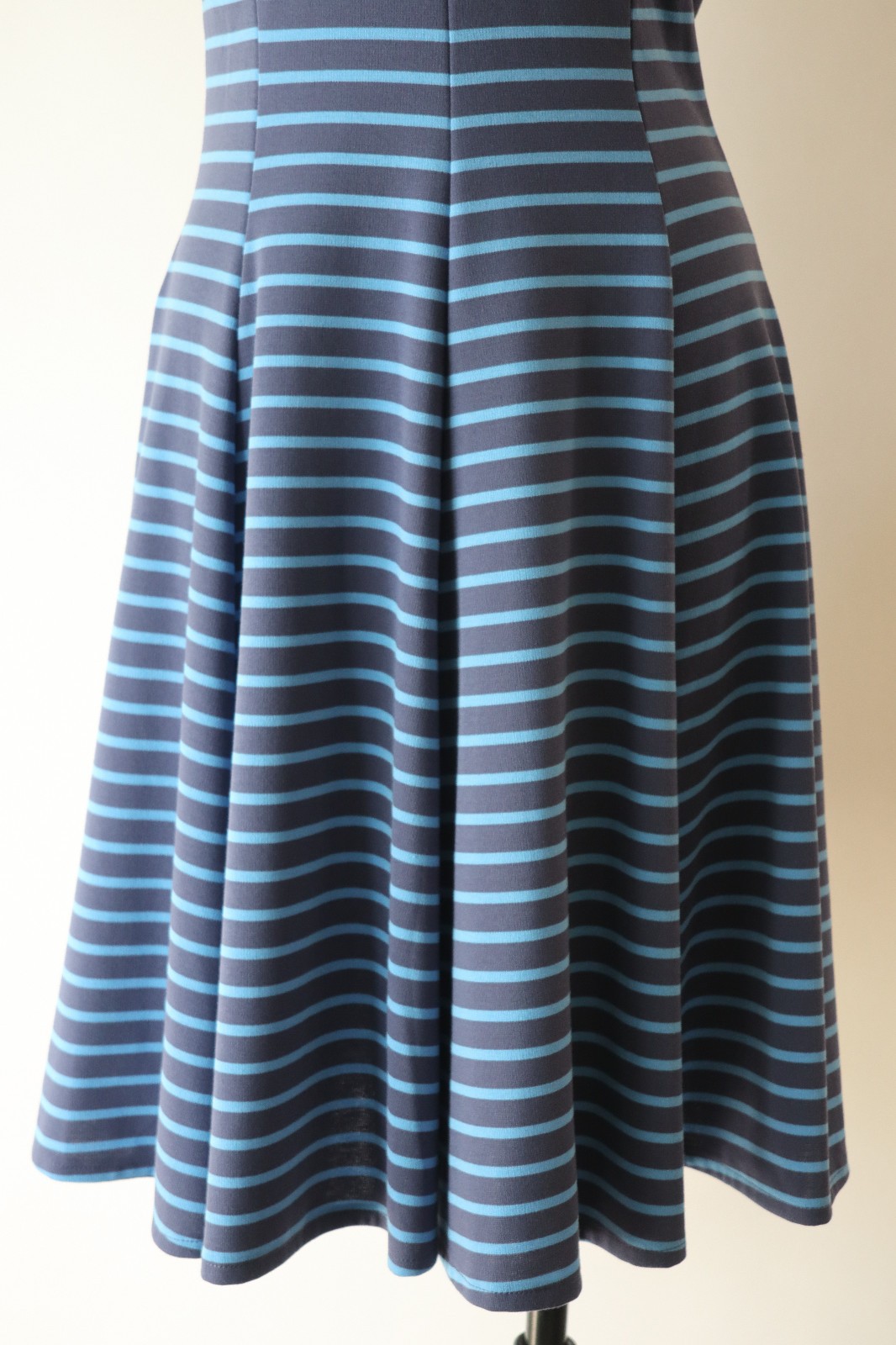 Peter Som Design Nation Blue Striped Stretchy Jersey Full Skirted Dress Women 10