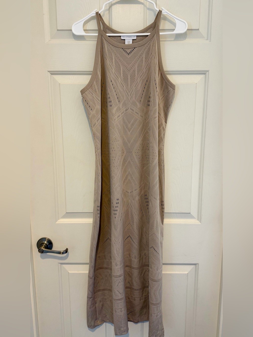 House of Harlow 1960 Laser Cut Midi Dress in Taupe – size M