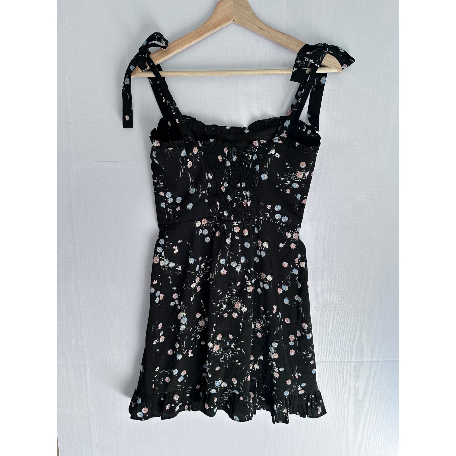 Molly Green Black Floral Mini Dress Tie Shoulder Ruffle Hem Smocked Back Small