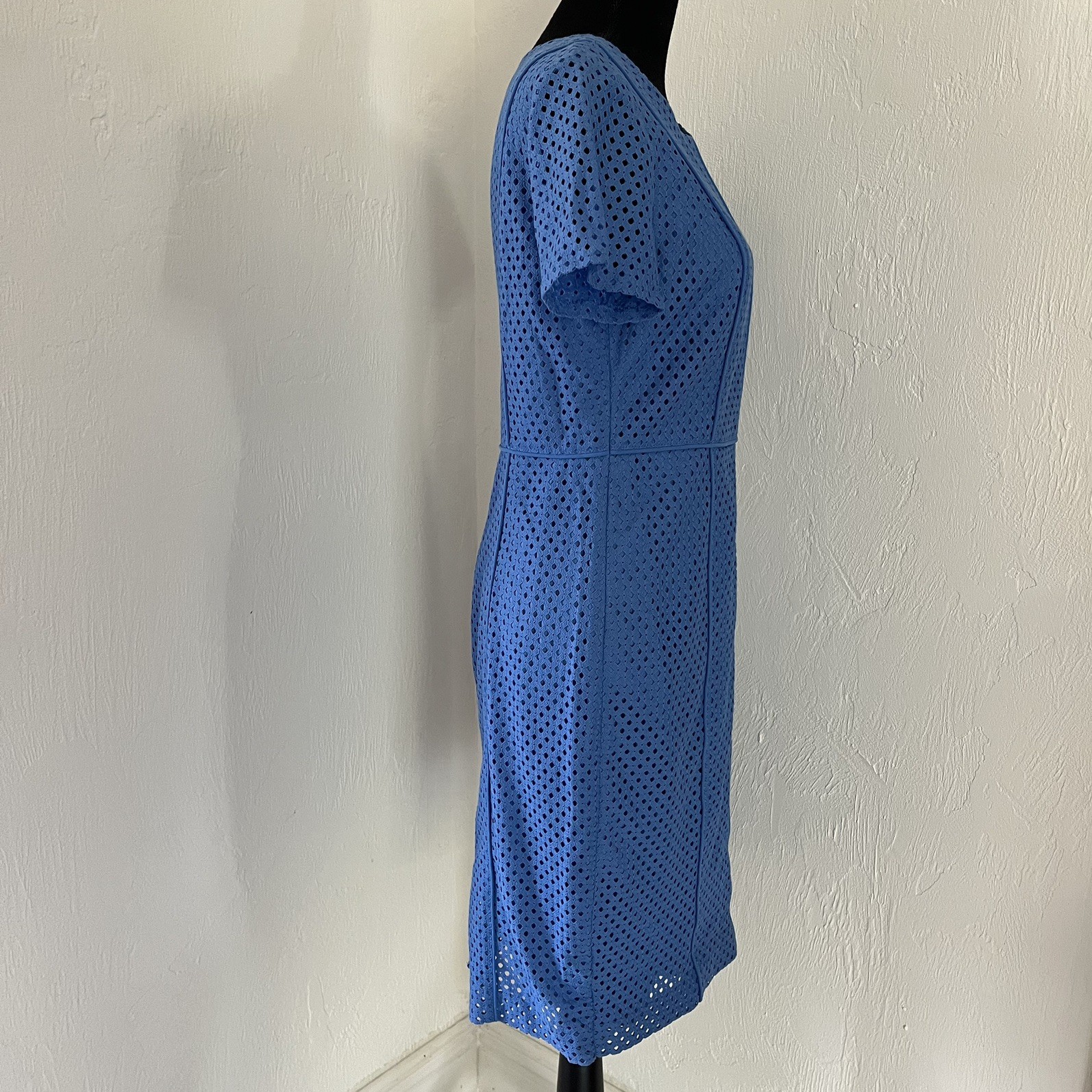 Talbots Shift Sheath Dress Periwinkle Blue 6 Laser Cut Lined Office Garden Guest