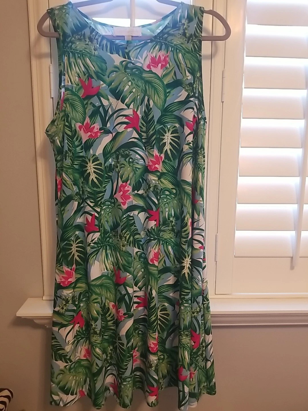 Cappagallo Dress Sz XL Swing Style Floral Sleeveless Resort Wear Poly Spandex