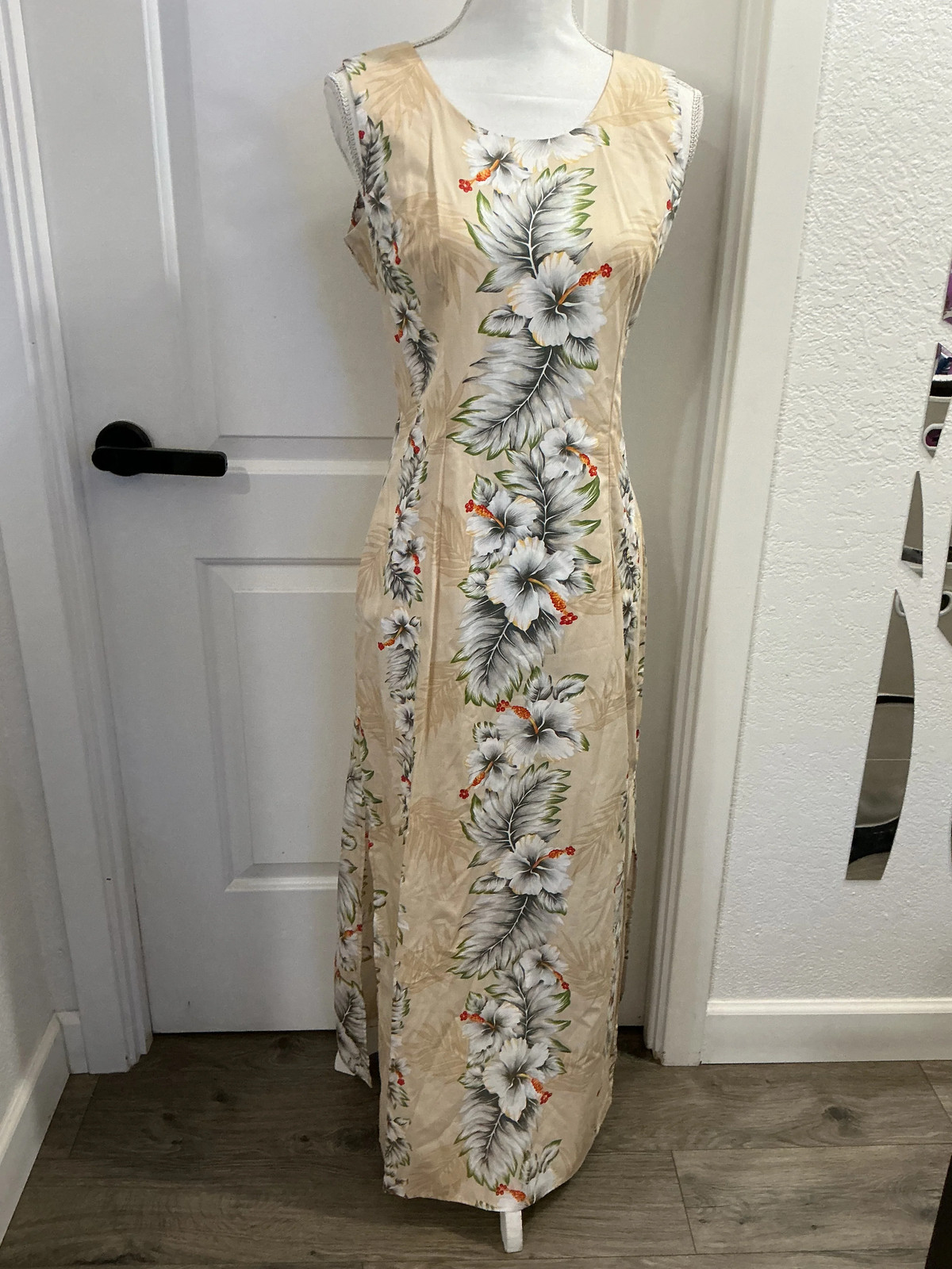 NWOT Ky’s Hawaii Vintage Hawaiian Maxi Dress, Beige Hibiscus, S, M,L, XL