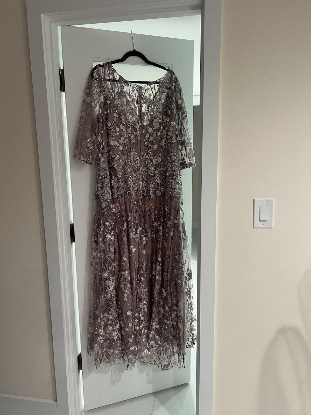 Mac Duggal Gown Women’s 20. No Tags. Never Worn. Please See Pictures.