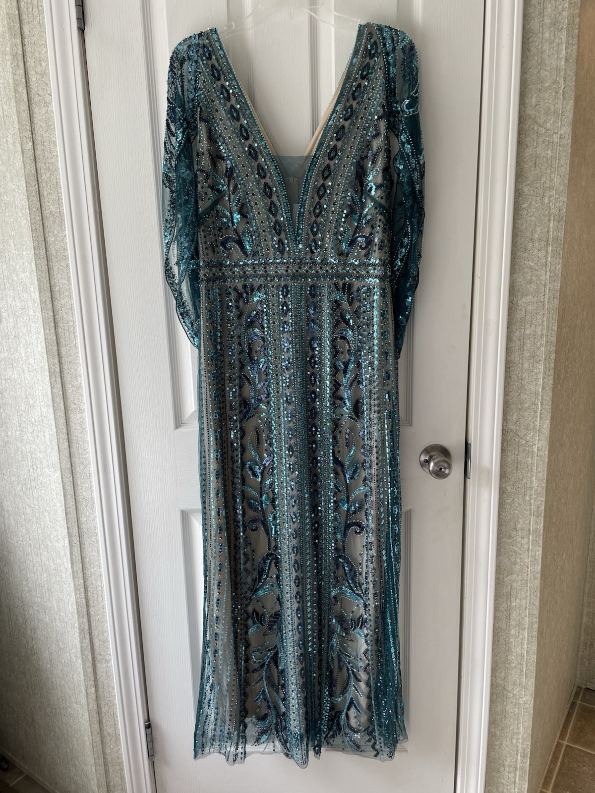 BABEYOND Blue/Black Sequin Beaded Mesh Midi Dress V-Neck 3/4 Puff Zip 12