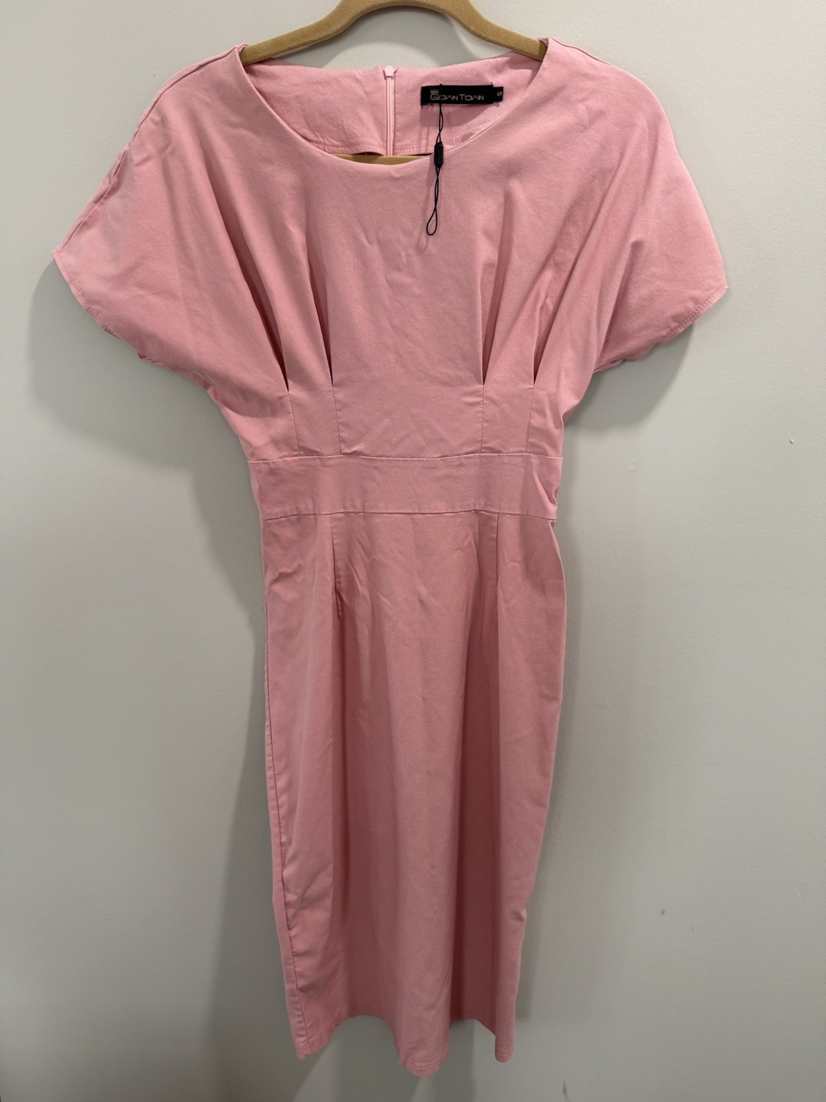 Gown Town Pink Sheath Dress V-Neck Solid Short Sleeve Midi Zip Women’s S