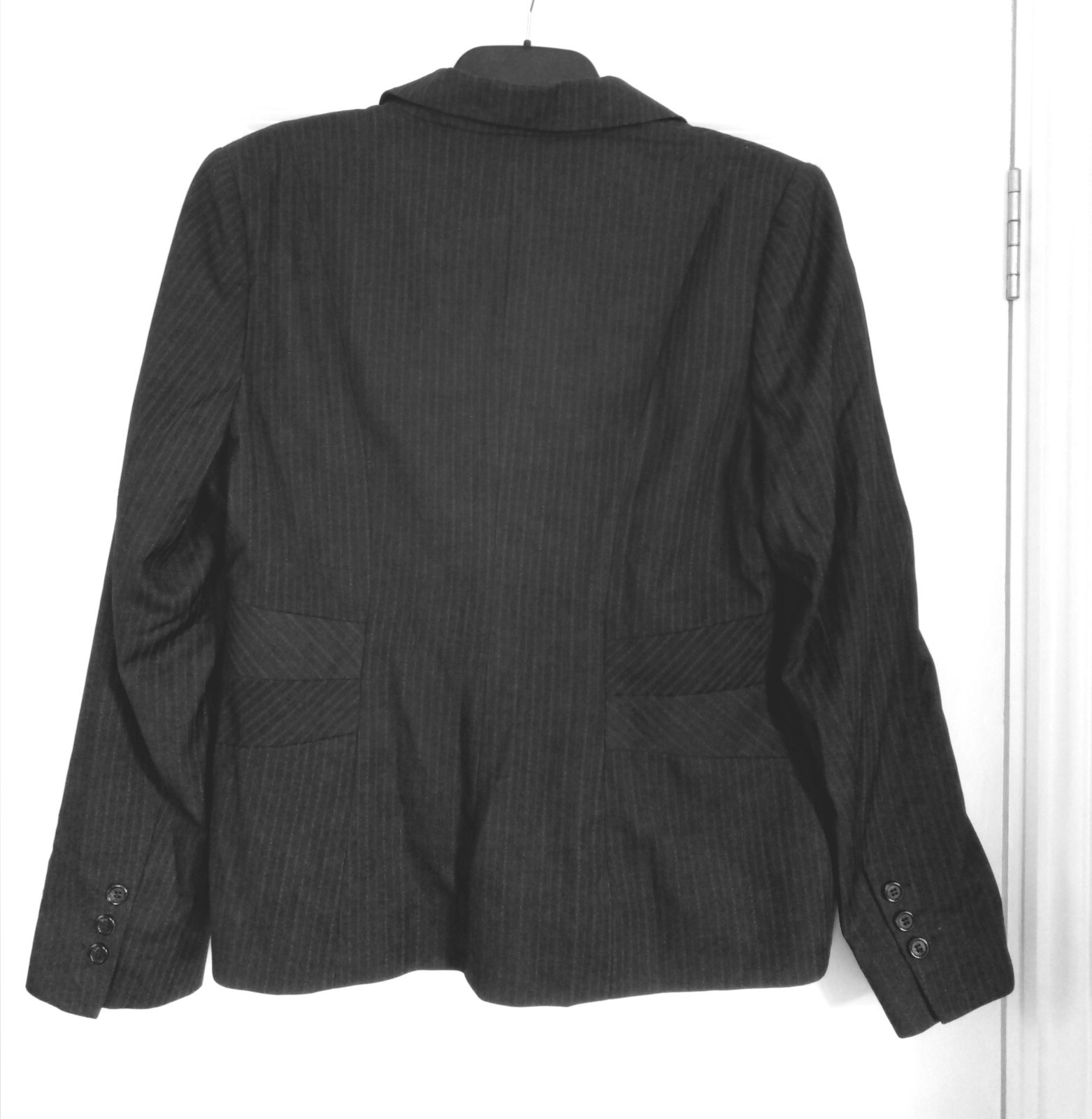 WOMEN STRIPPED 2 PIECE OFFICE TROUSERS SUIT JACKET.. BNWT SIZE 18/20