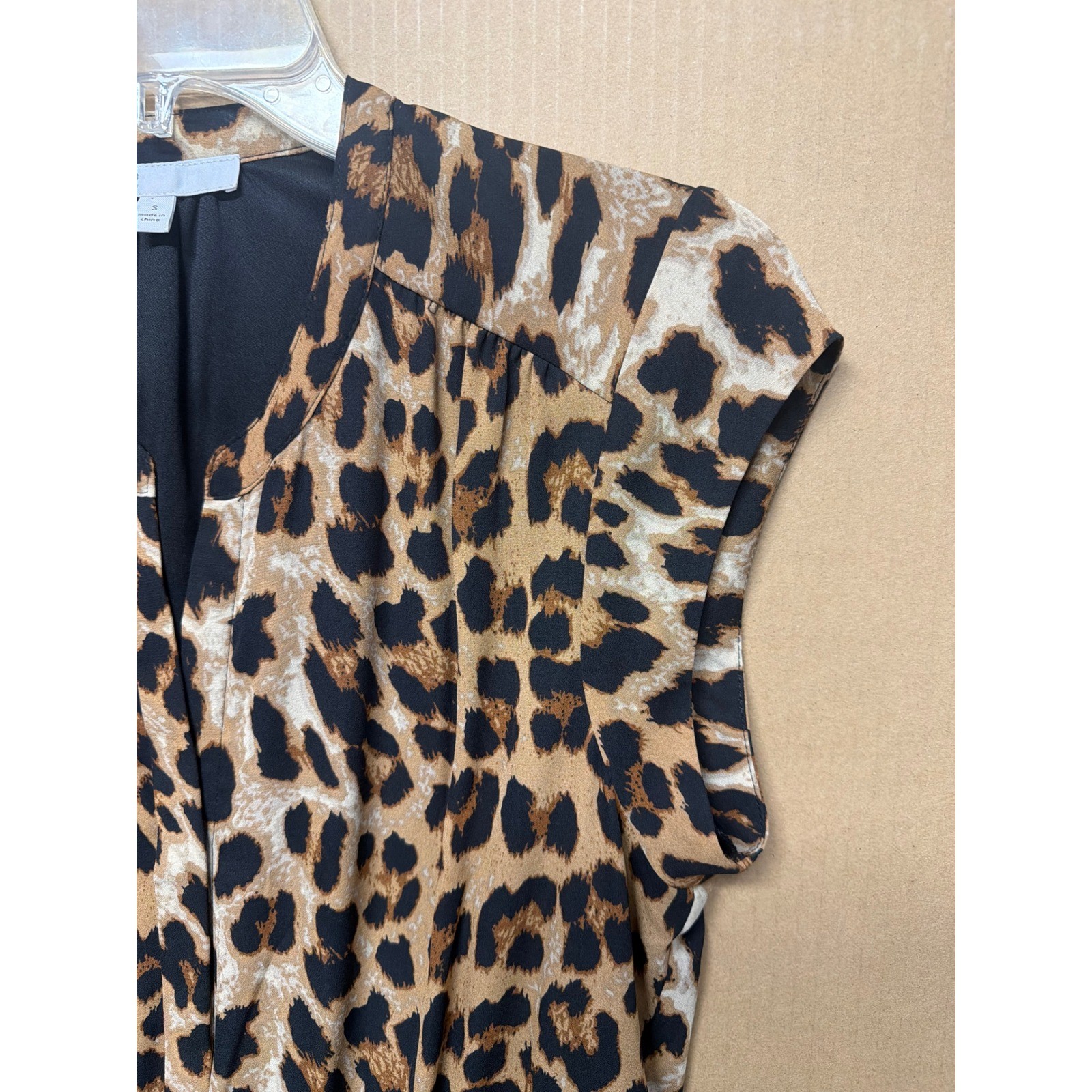 DR2 Leopard Print Cap Sleeve Mini Dress Tan Brown Black Small Split Neck