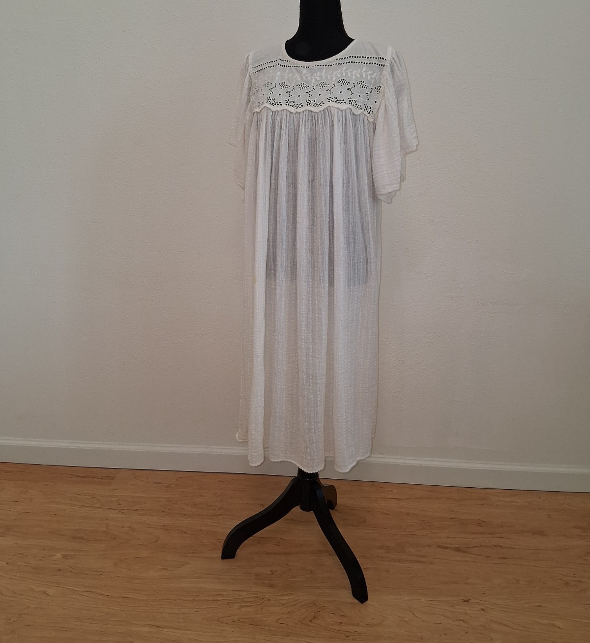2 Women’s Summer Casual Dresses One Size Fits Most. One White One Plaid