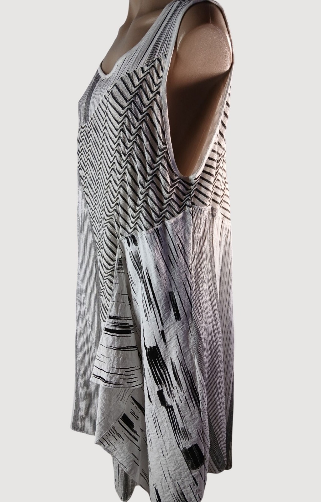 Radzoli Sleeveless Black White Patchwork Panel Tiered Dress XL Asymmetrical