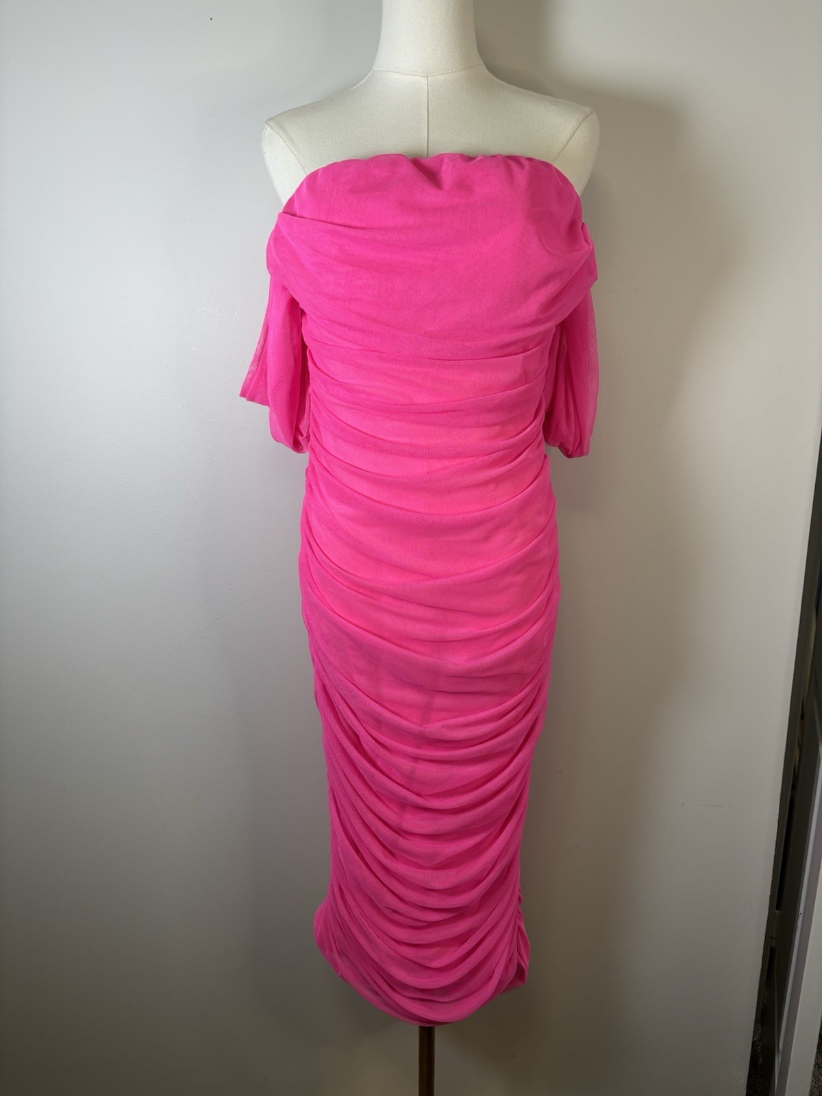 Cameo Hot Pink Mesh Off Shoulder Dress features a ruched bodycon Size Large