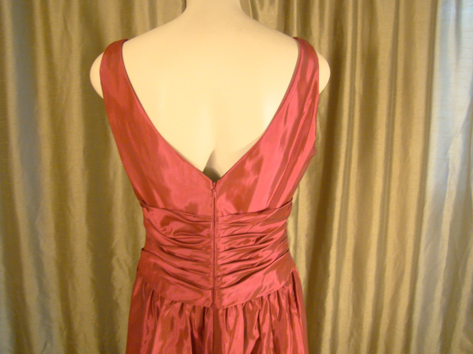 Watters & Watters Tea Length A-Line Sleeveless Sz 12 Prom Bridesmaids Dress 9390