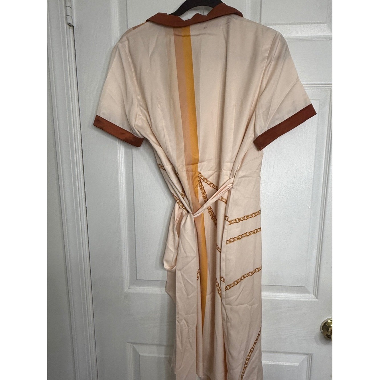 Fehaute Satin Chain Print Wrap Midi Dress NWT Size 6 Neutral Resort Luxe