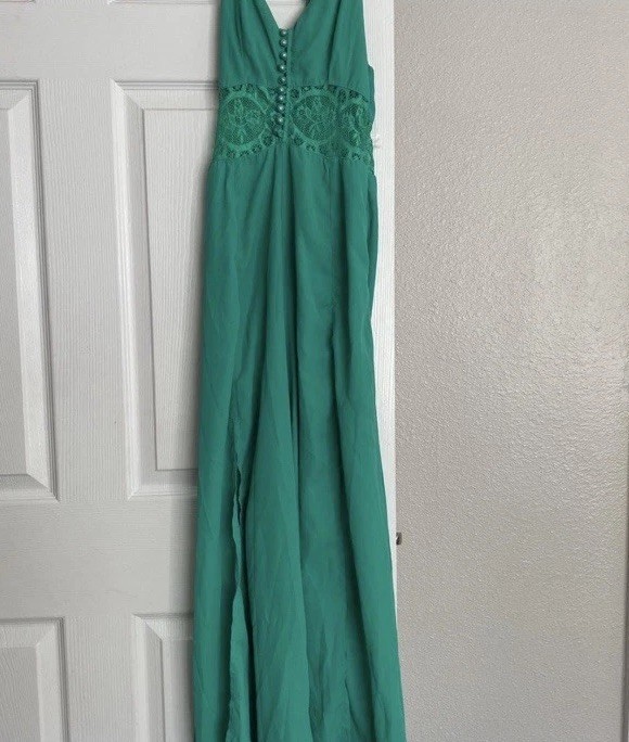 Entro Green Solid Maxi Dress V-Neck Button Front Lace Accents Adjustable M