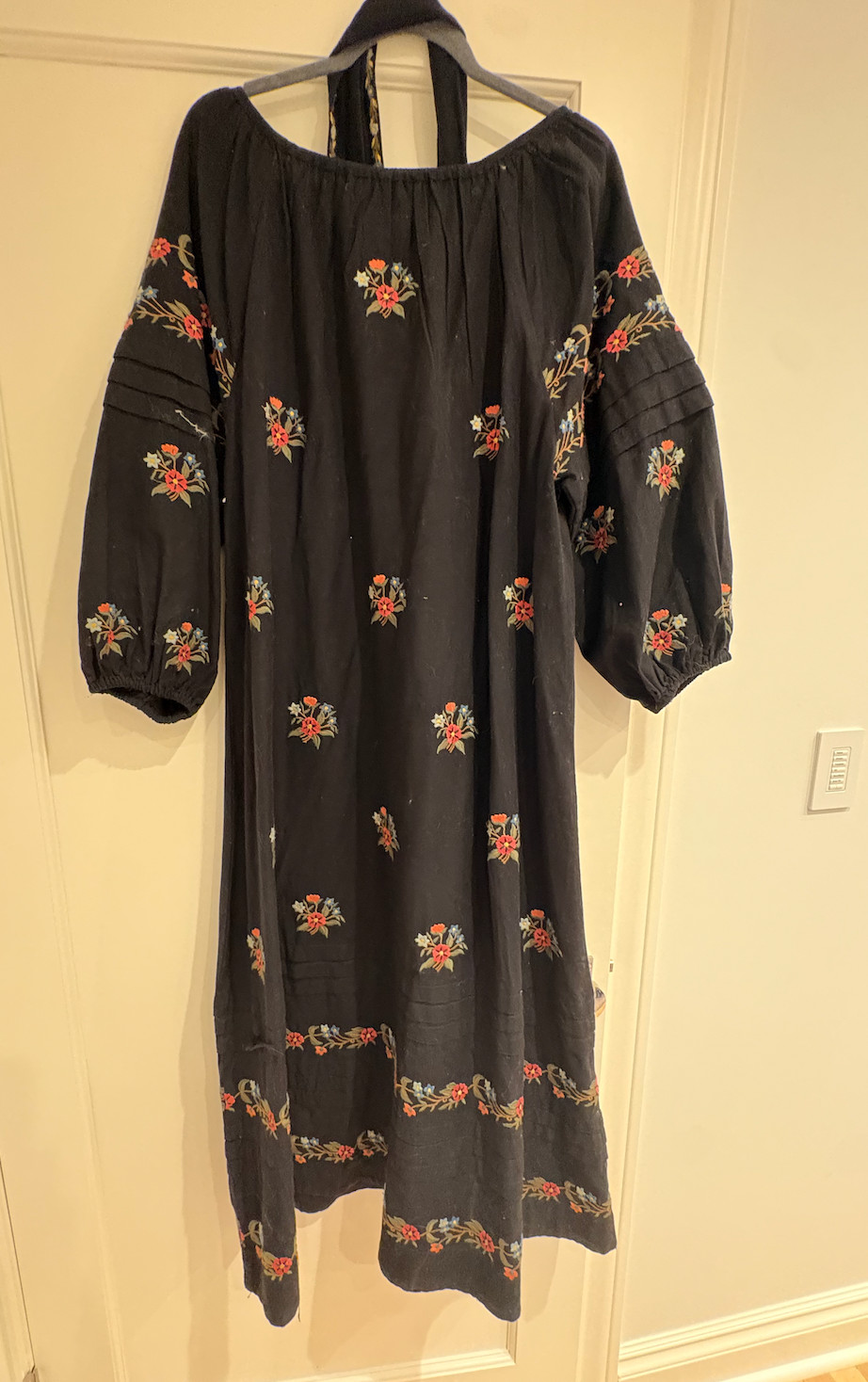 The GREAT Black Floral Embroidered Cotton Linen Peasant Midi Dress Sz 2 Belted